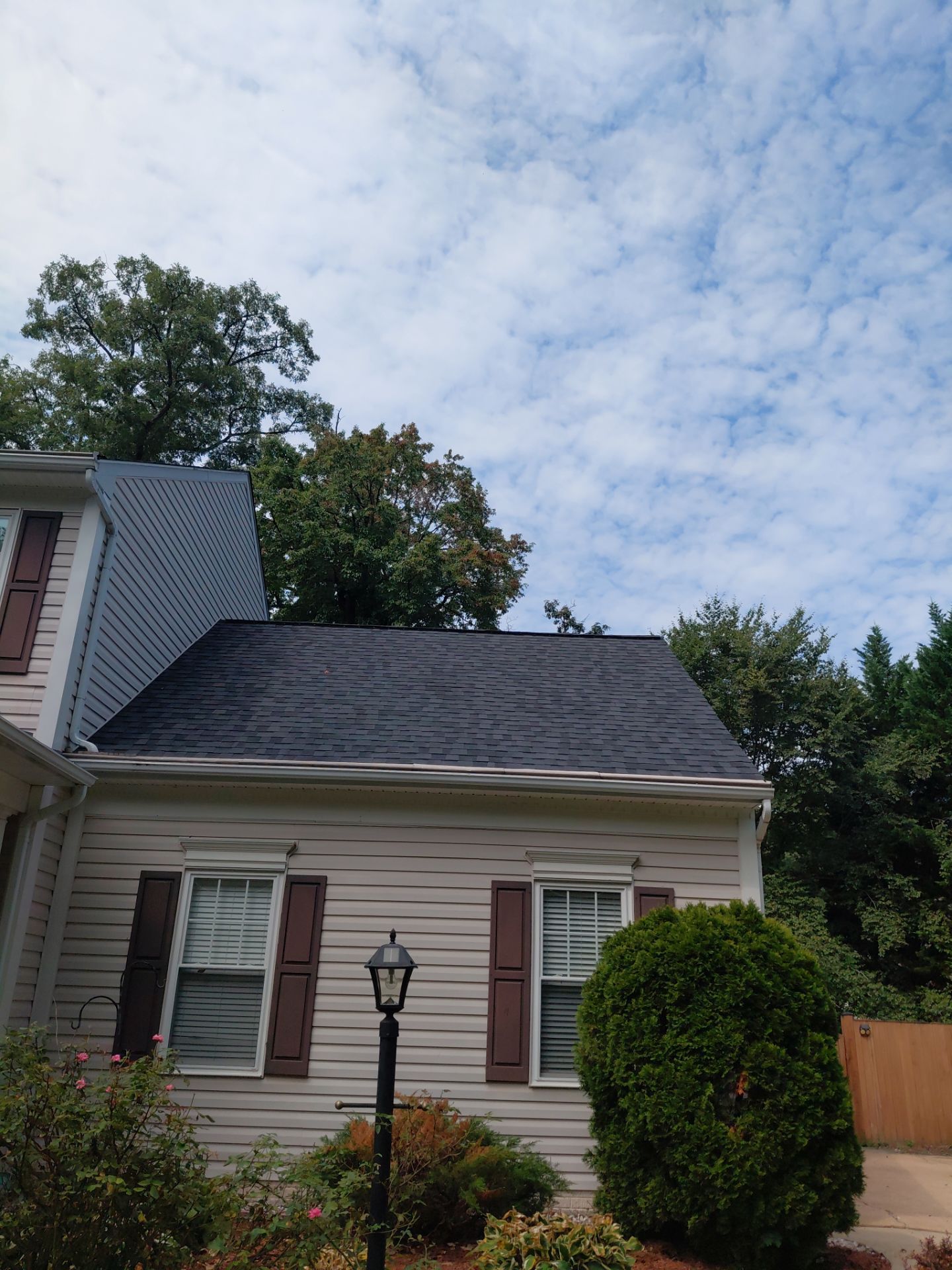 Lorton: Residential Roof with CertainTeed Landmark Pro in Max Def Moire Black by RM Banning, Inc.