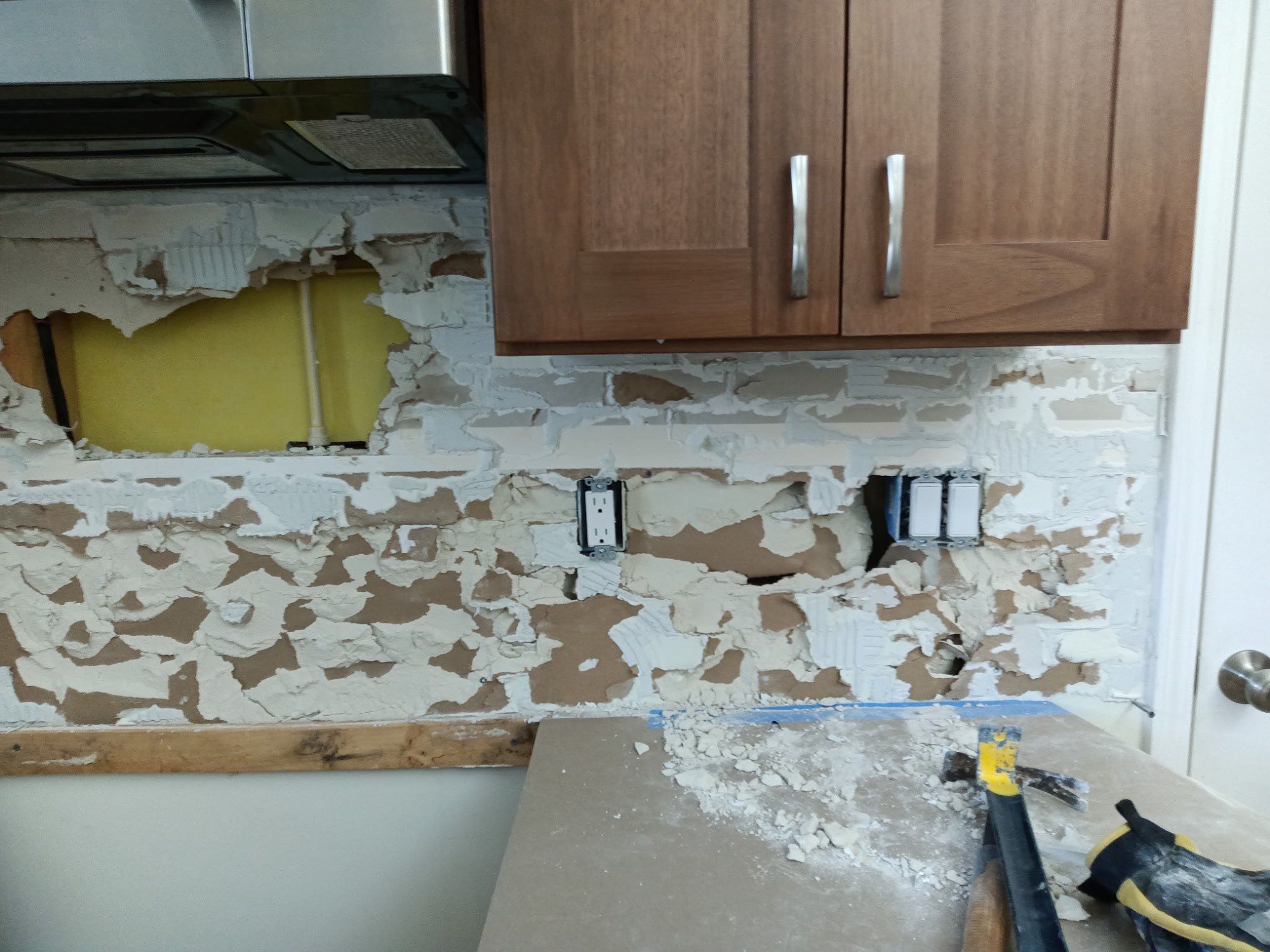 Backsplash Fix From Previous Install by Axtra Hand