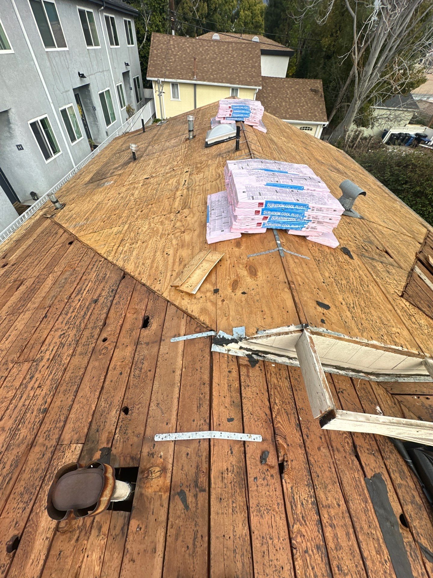 Roof Replacement - Burbank, CA 91506 by Epic Roof Replacement
