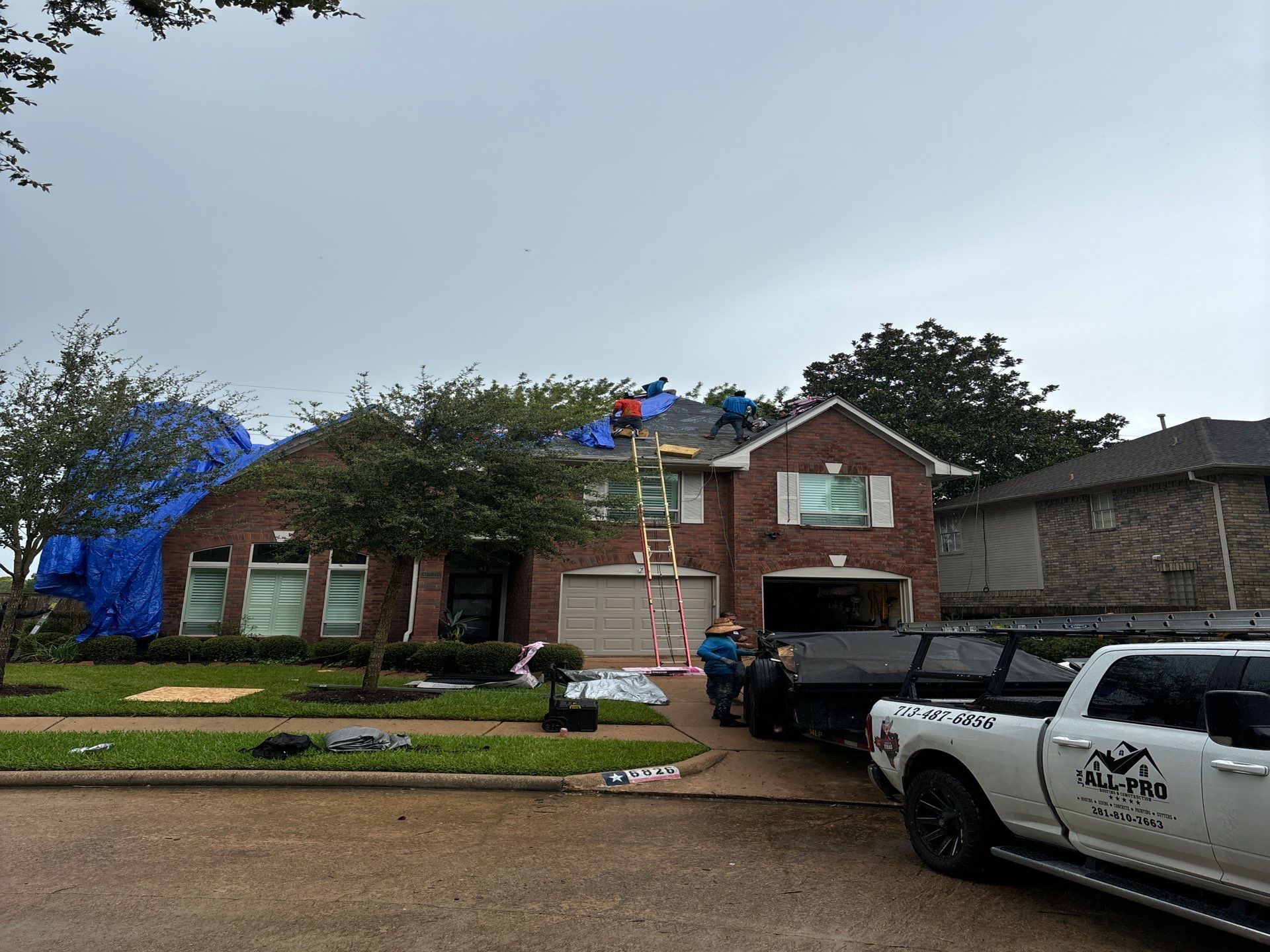 Residential Roofing Installation using Owen's Corning Duration (Lifetime) Shingles by Roof Repair Company