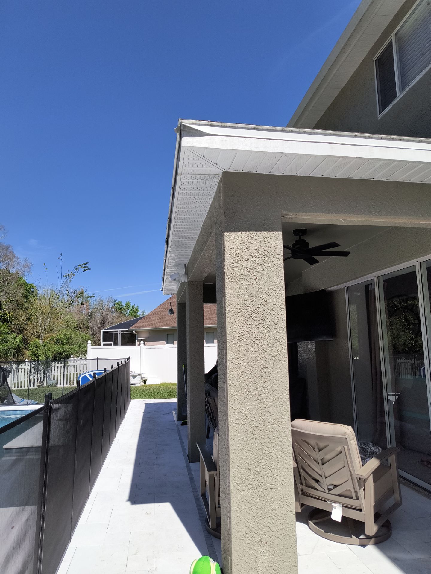 White 6'' Seamless K-style Gutters and Downspouts in Wesley Chapel, FL  by Gutter Professors