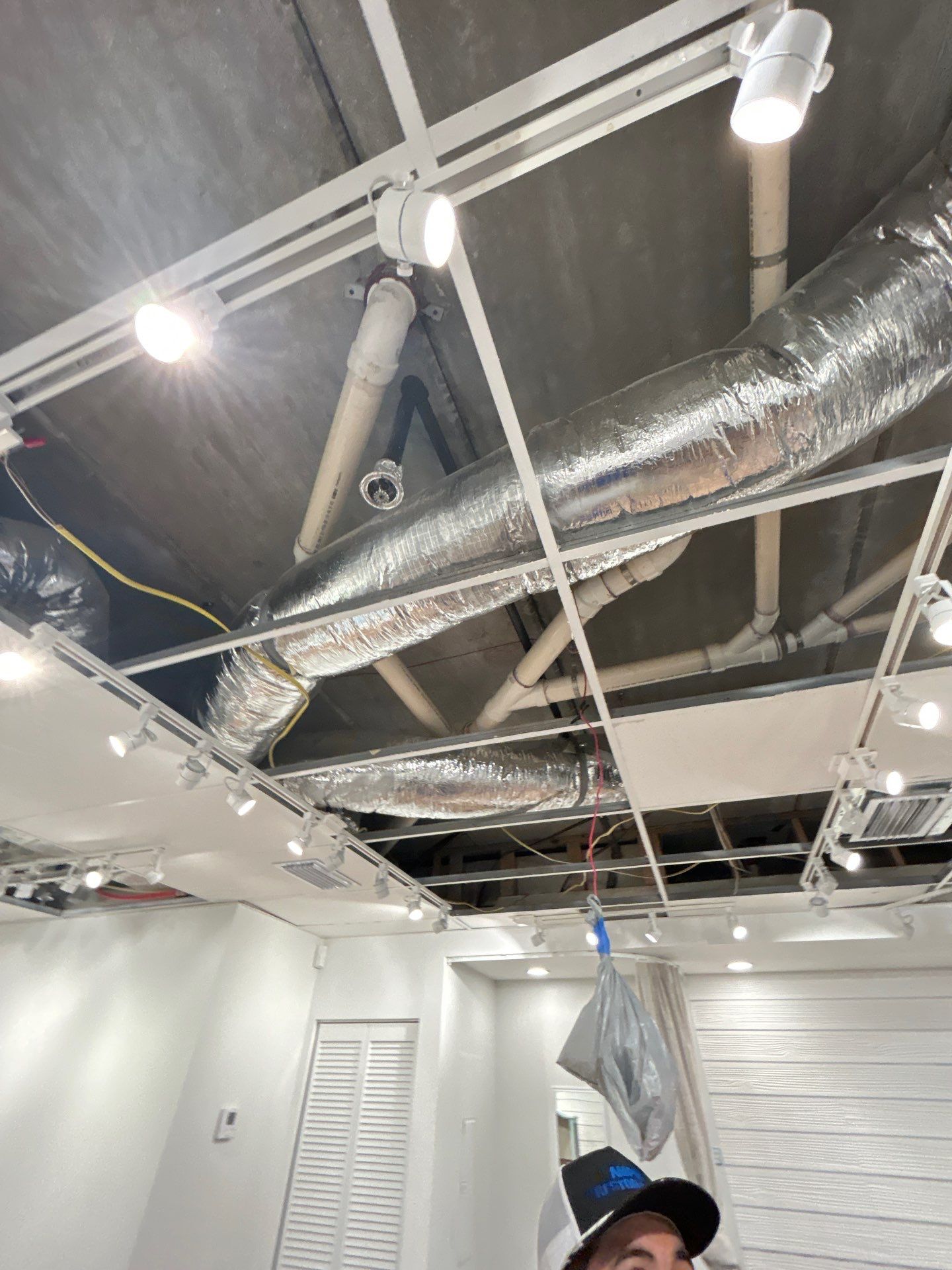 Water Damage Extraction by Ampm Restoration Services