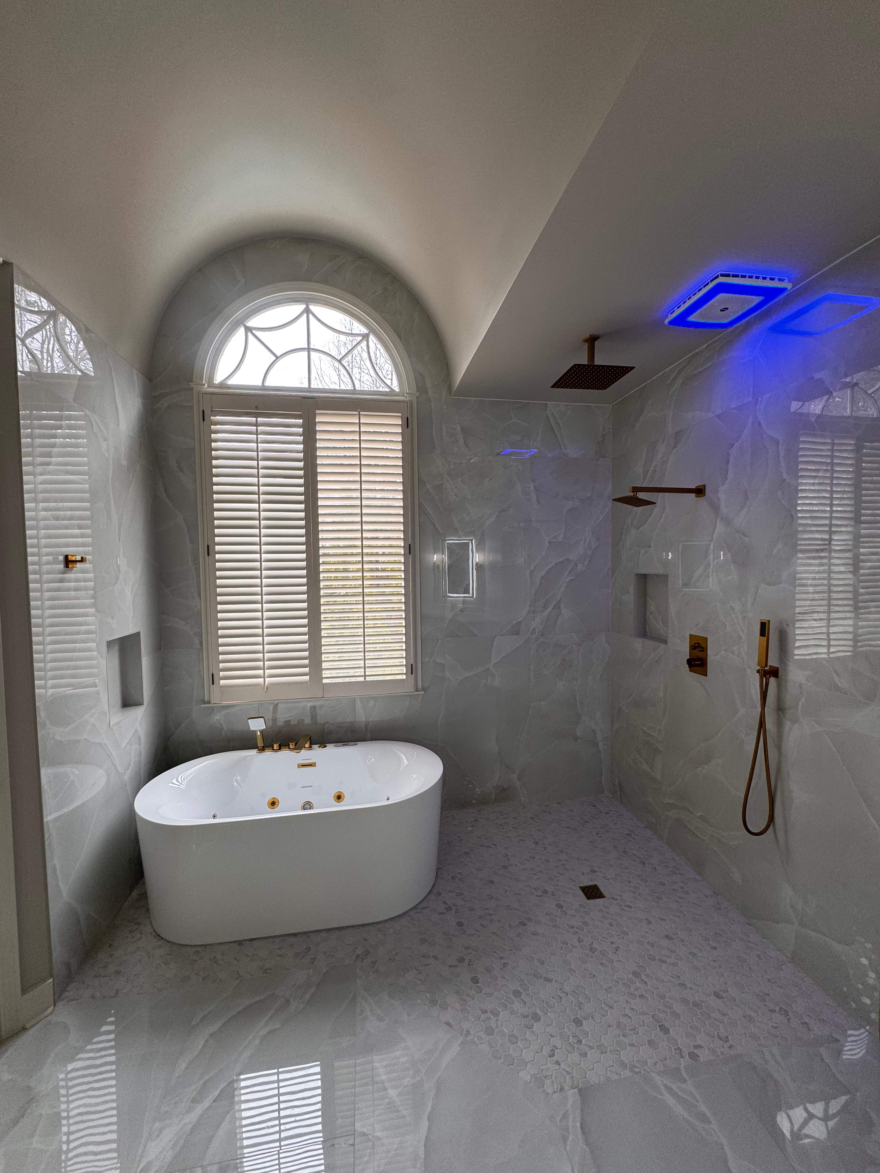 Master bathroom renovation by Prudencio