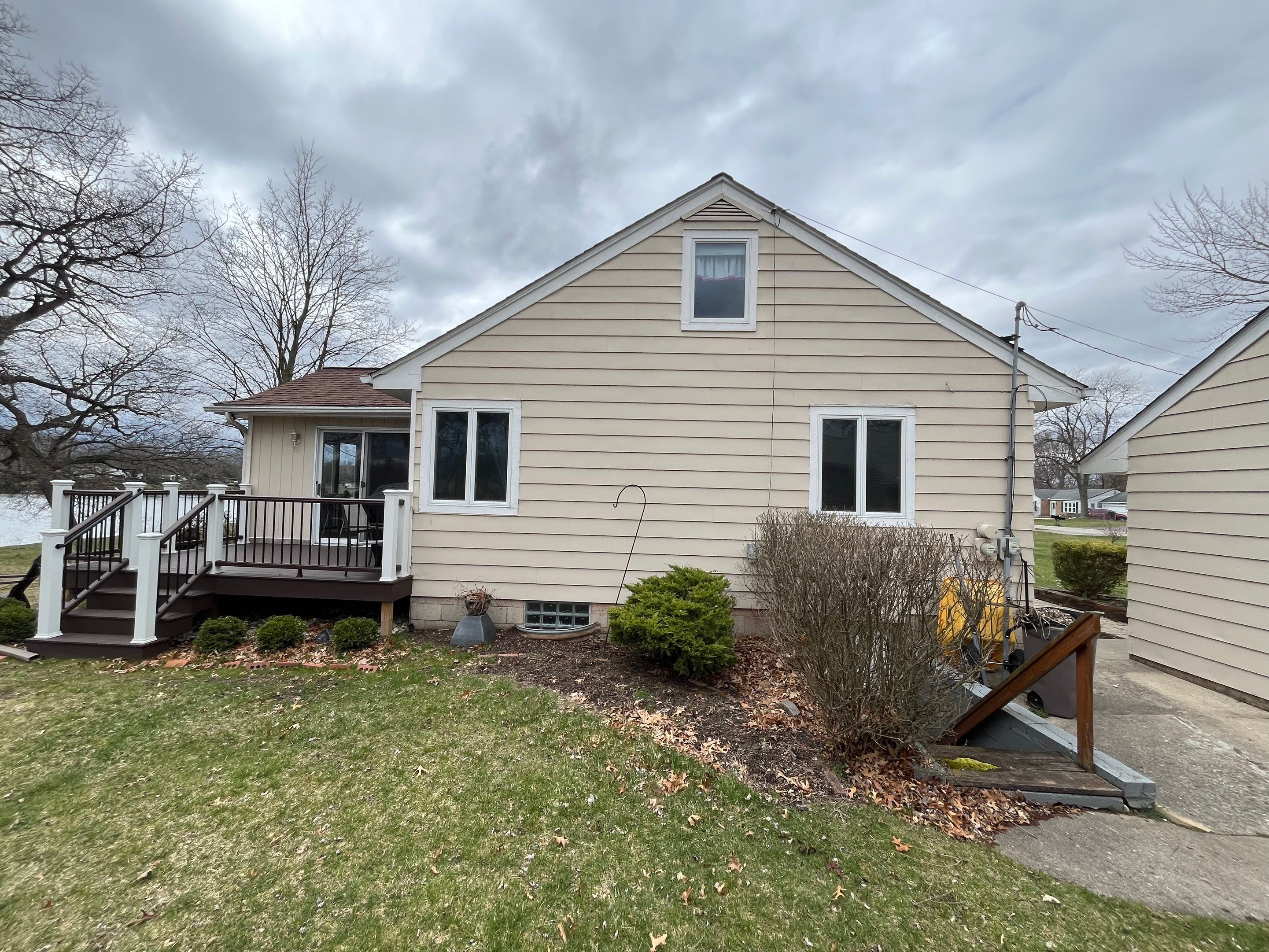 Siding Replacement using Alside Odyssey D4" by 180 Contractors
