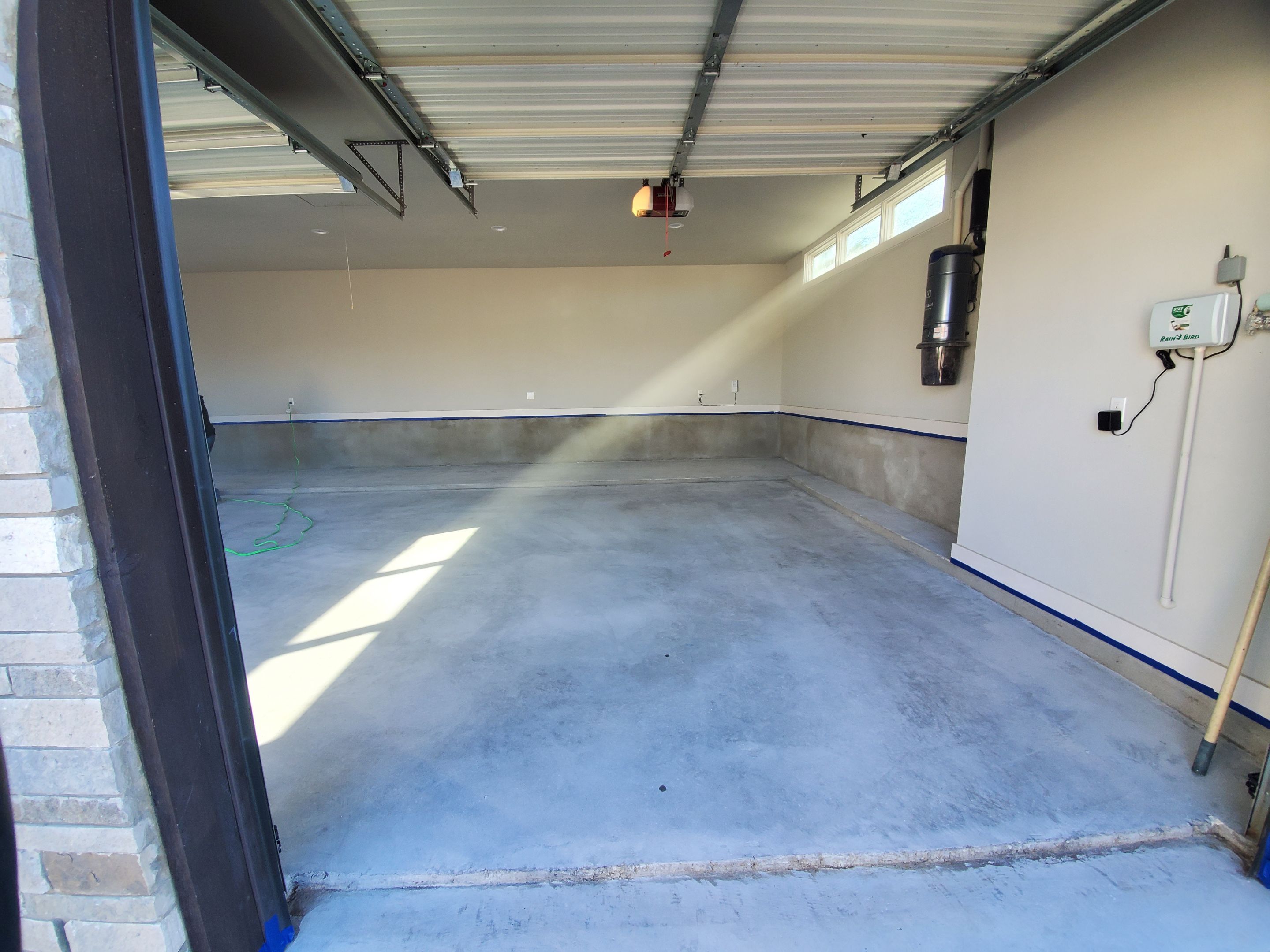 Lakeway, Texas  by TORO Garage Co