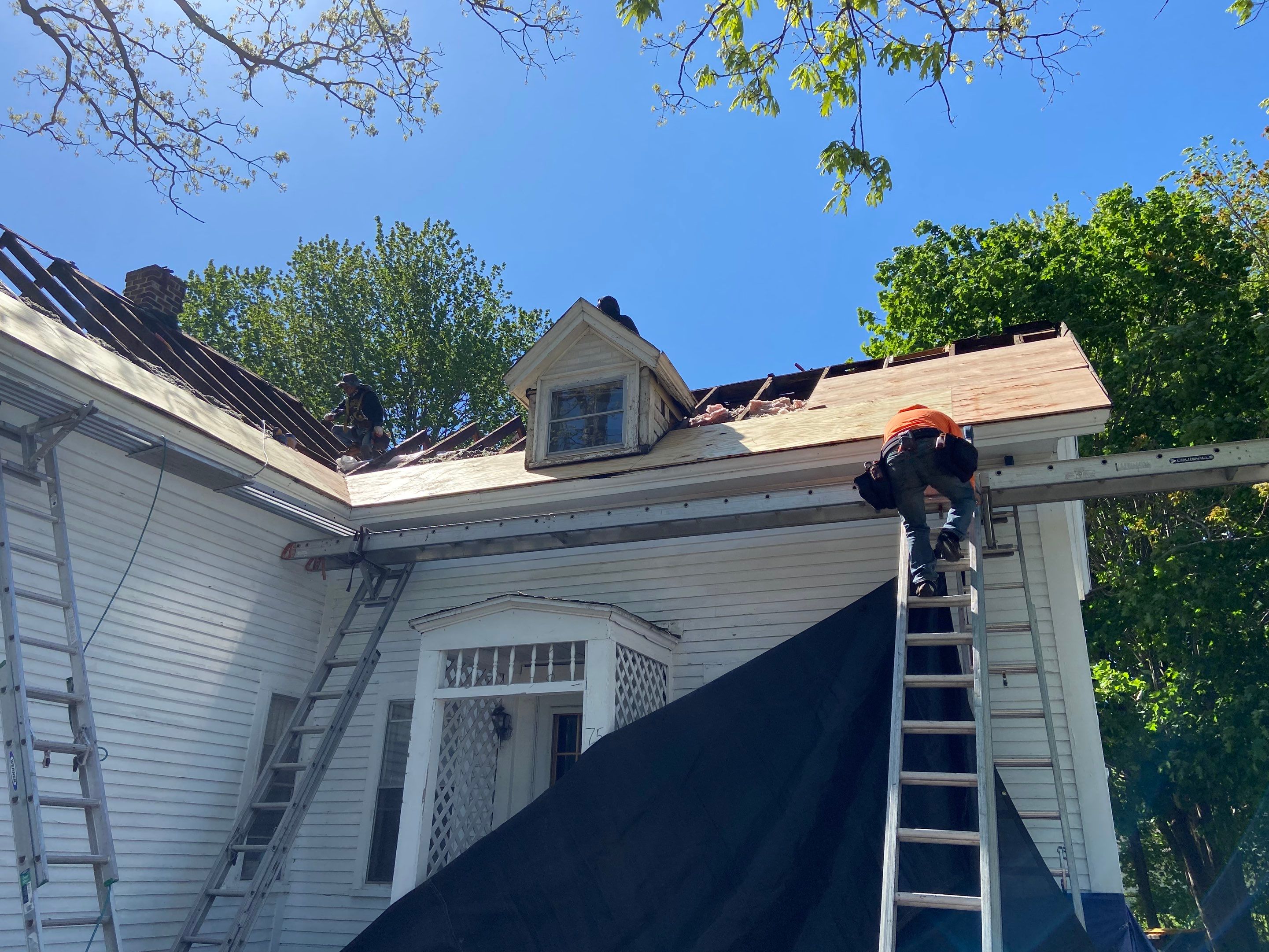 Residential Roofing Installation using Owens Corning TruDefinition by Sensible Home Solutions