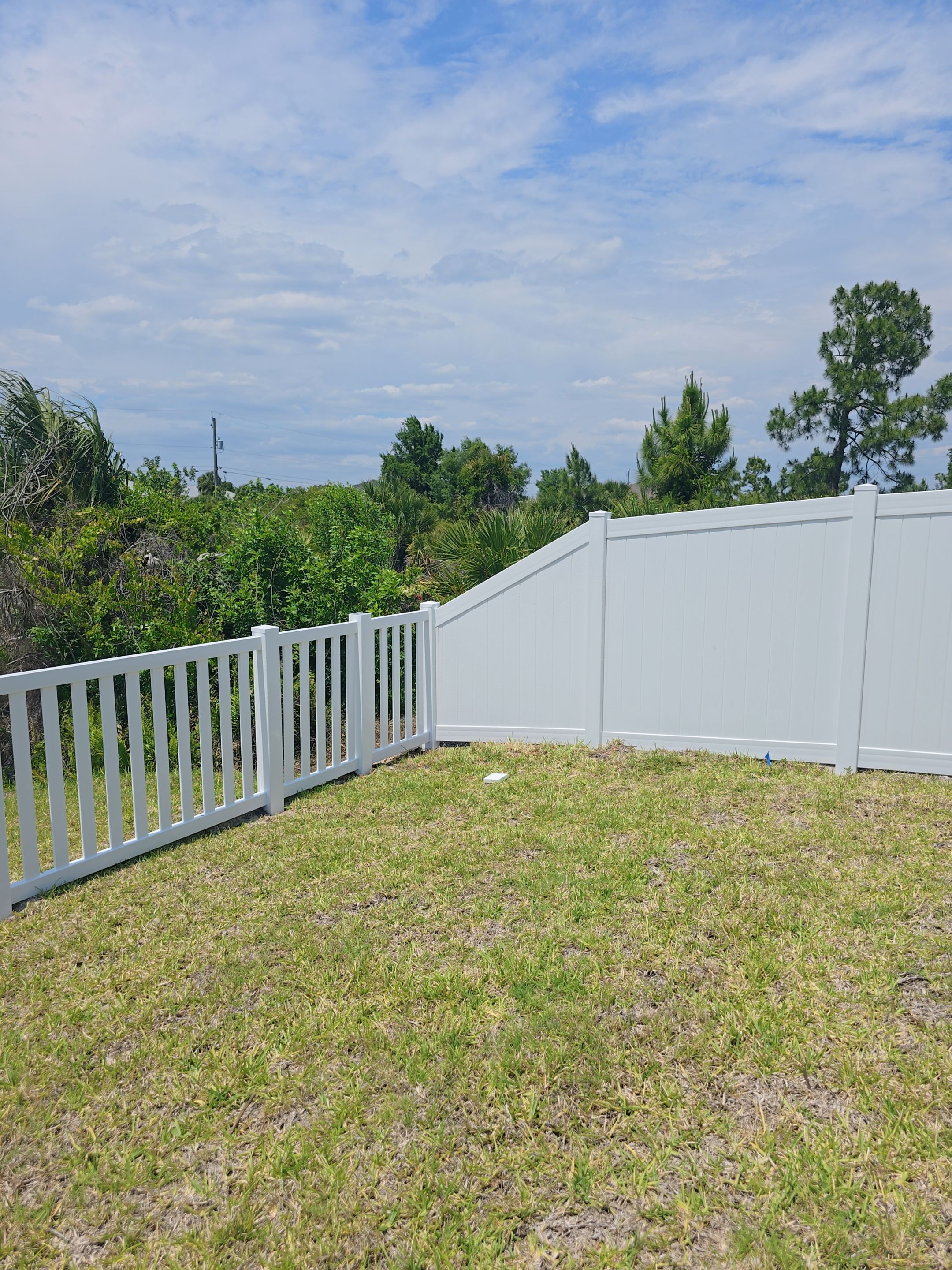Vinyl Fence Install in Port Charlotte by True Fence LLC