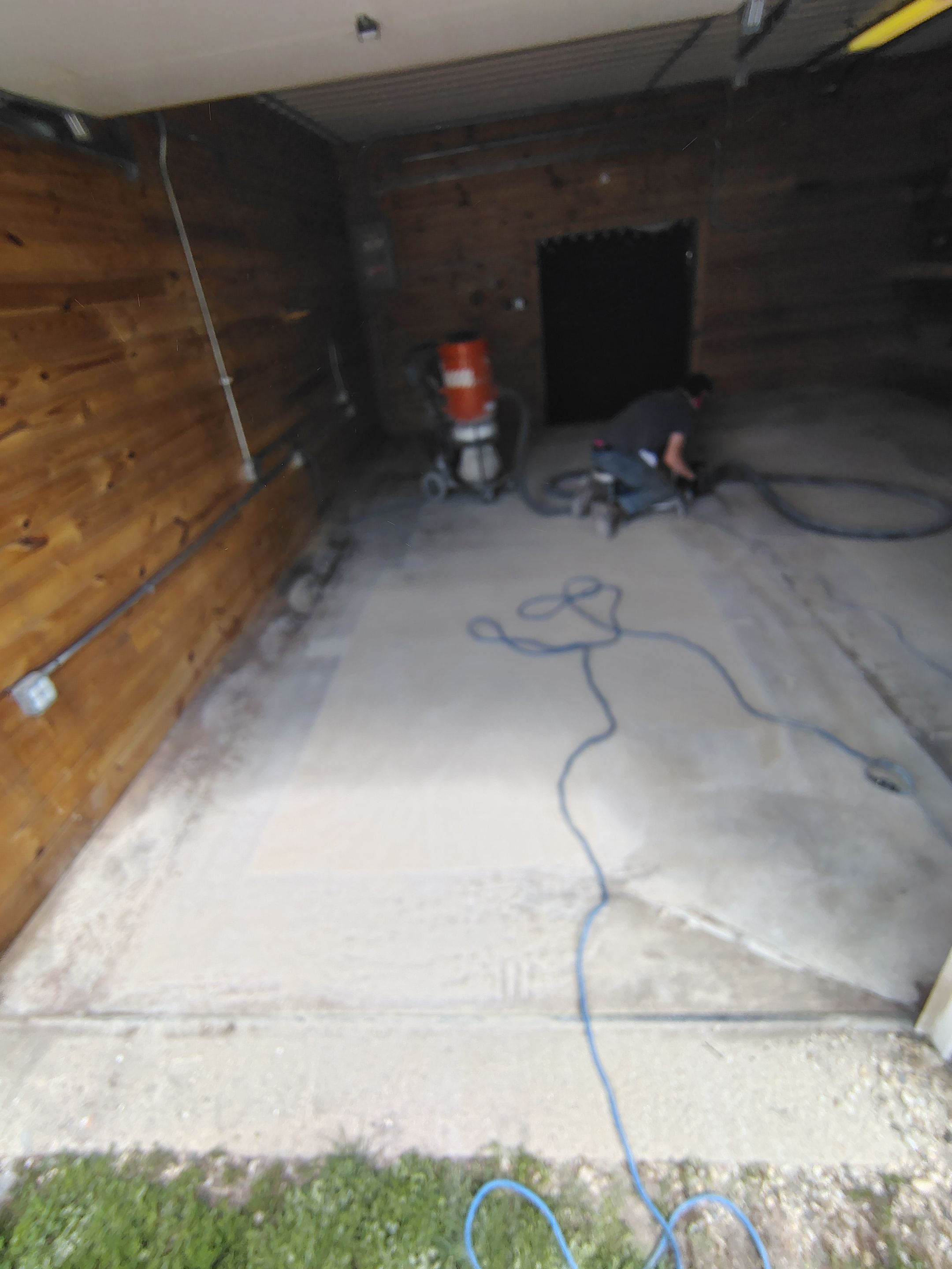 Commercial Epoxy Flake Floor Coating in Emmetsburg, Iowa by Select Painting, Coatings & Garage Cabinets
