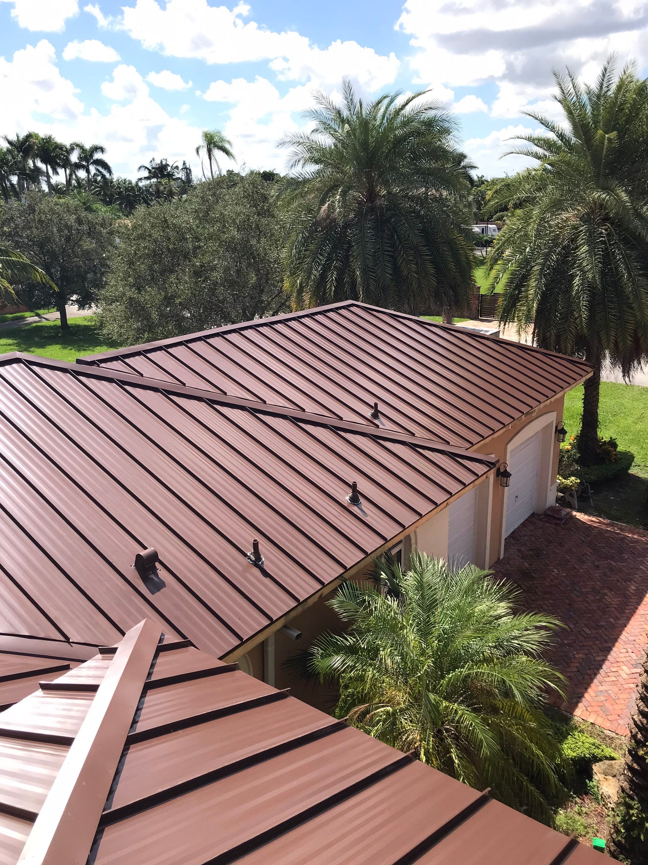 Metal Roof - Galvalume - Mansard Brown by Istueta Roofing