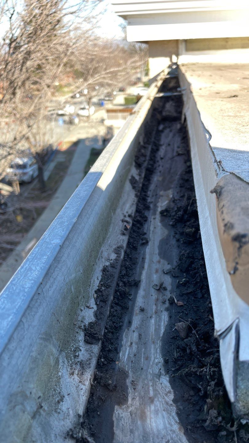 12-Unit HOA Gutter Cleaning in San Jose by All One Solar Shine