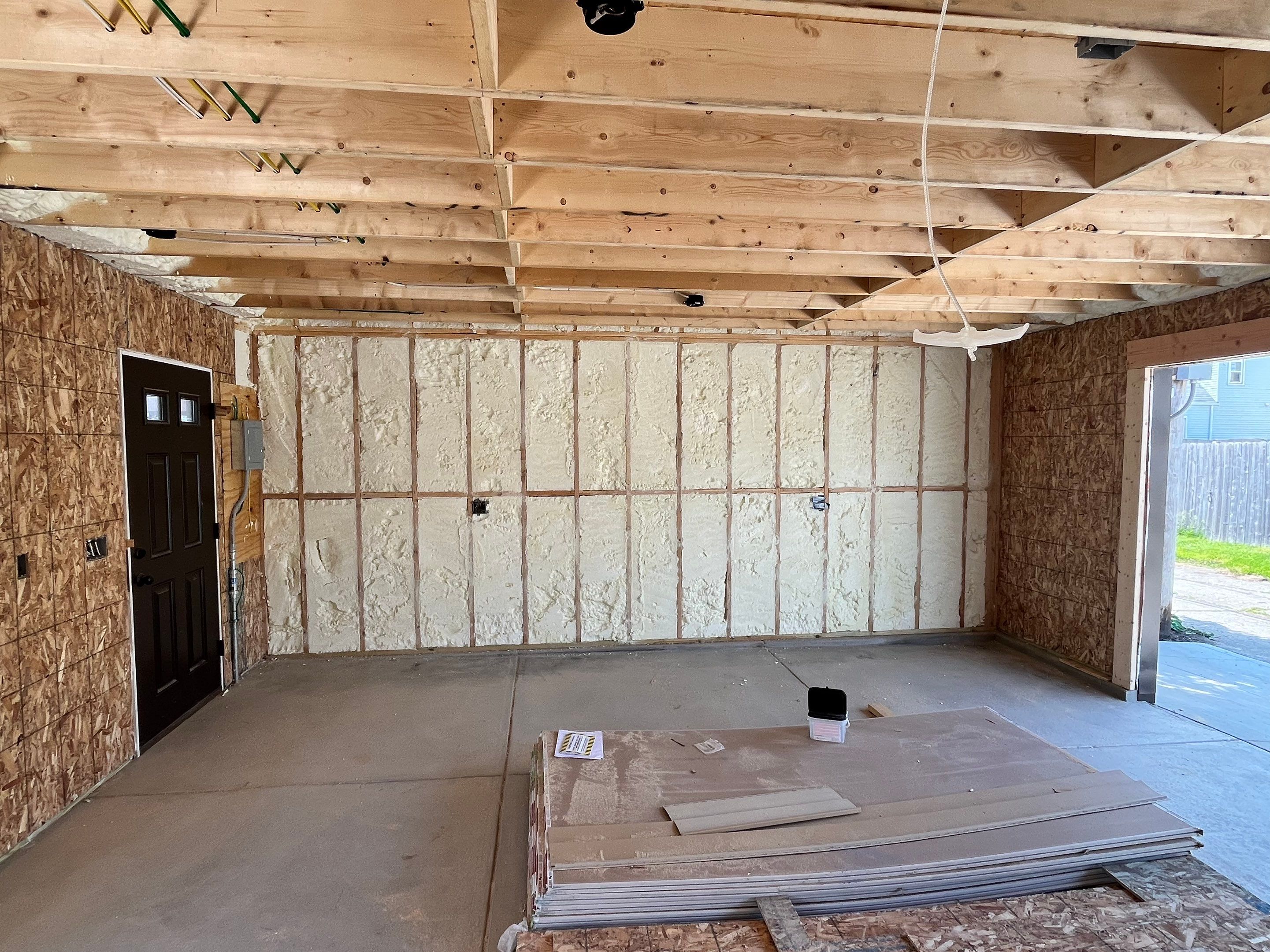 Garage by Ivy Lea Construction