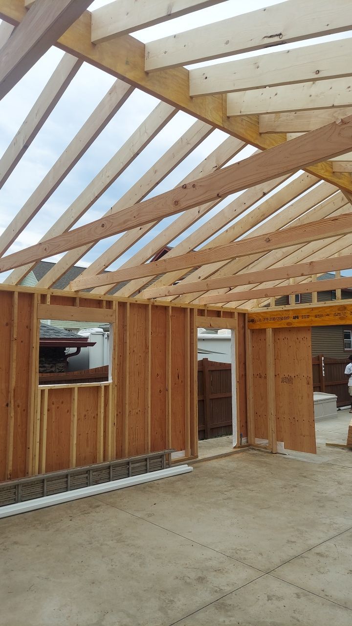 Garage by Ivy Lea Construction