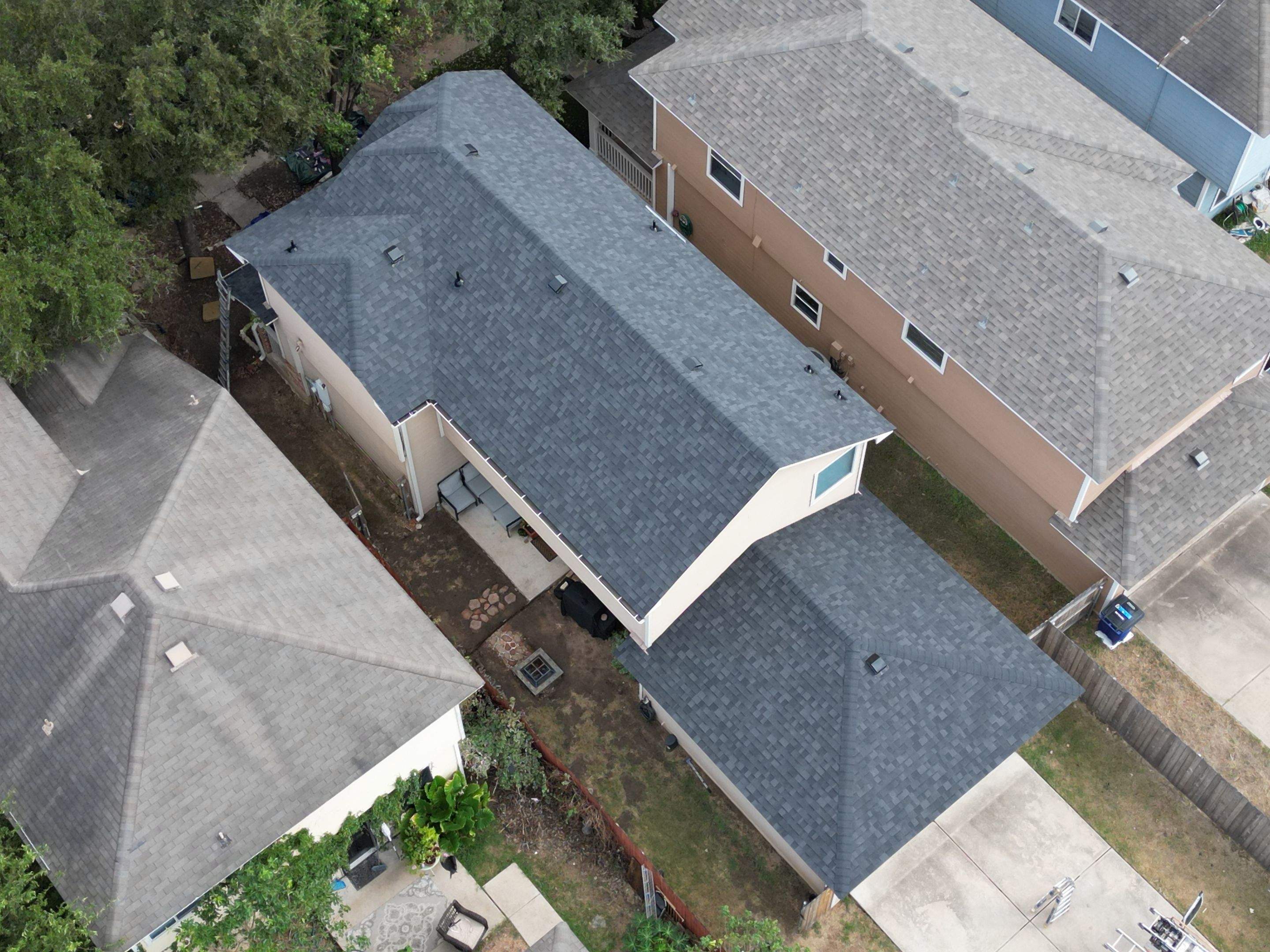 Onyx Black - TruDefinition Duration by RoofsOnly.com