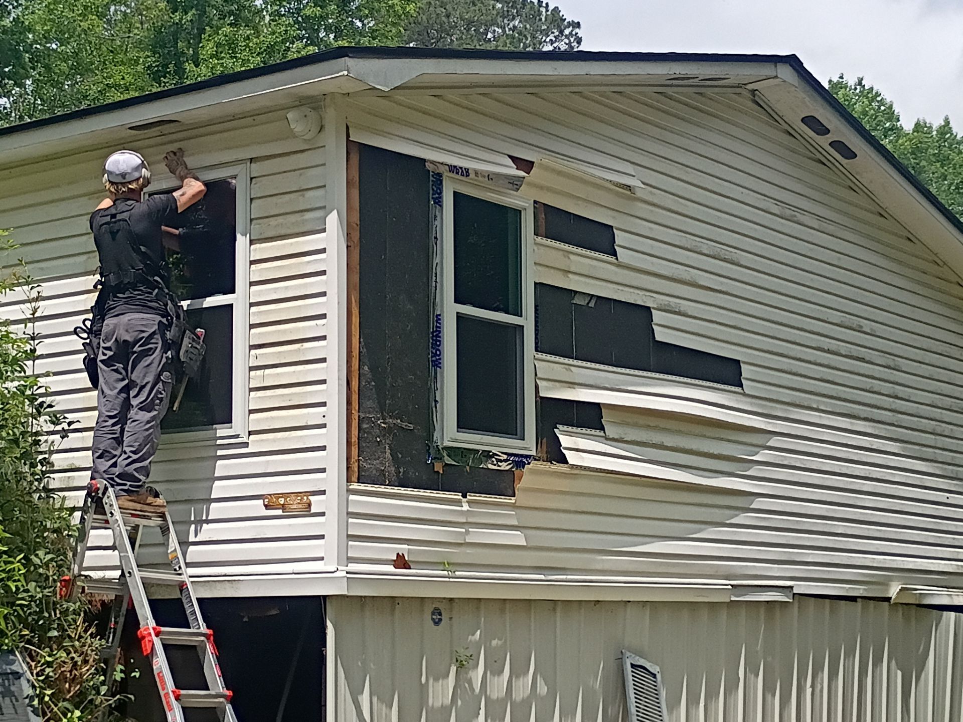 Residential Vinyl Window Replacement and Siding Repair in Grovetown by WindowMax