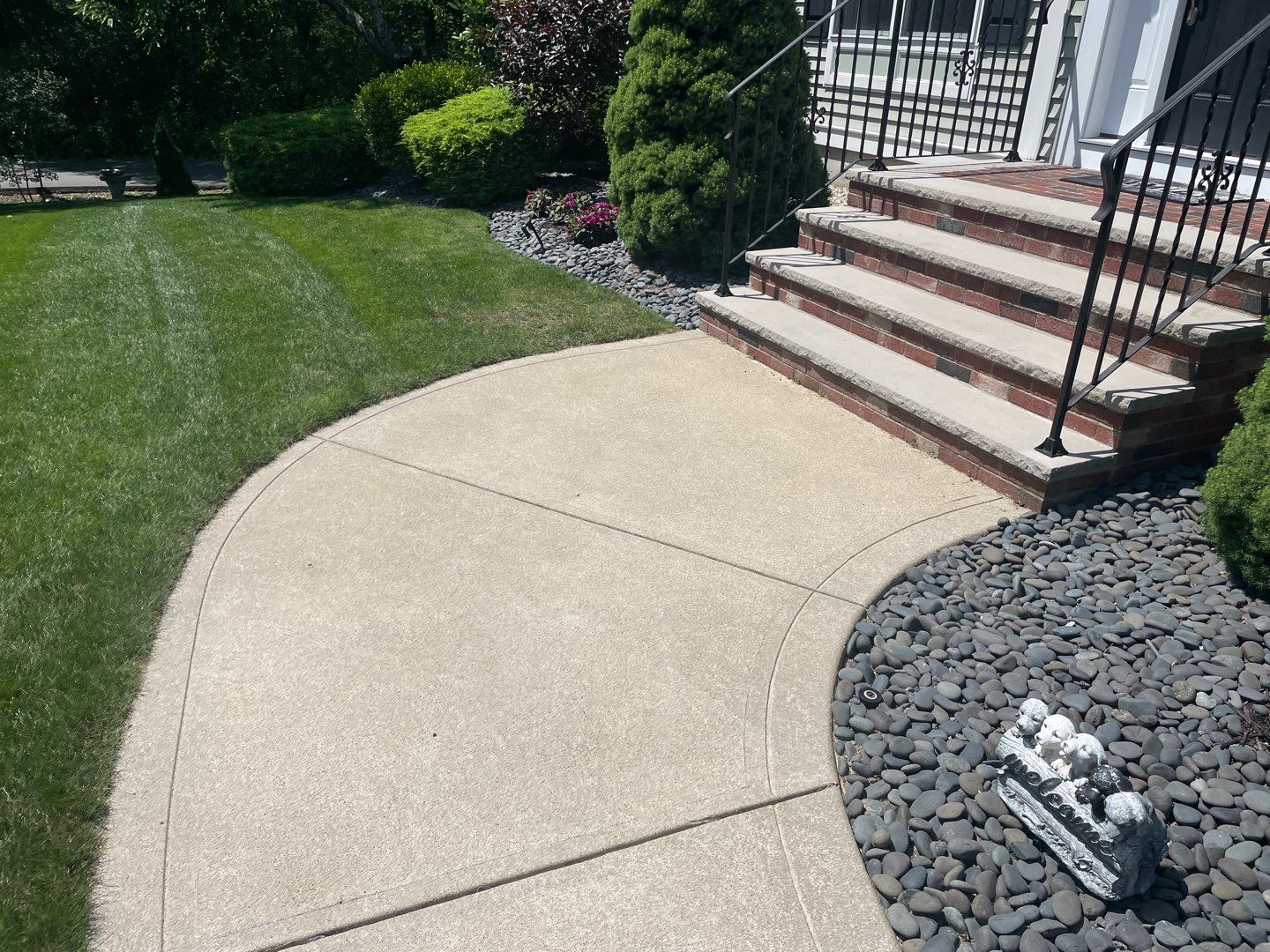 Scarelli Garage & Walkway TransFLOORmation by Symphony Concrete Coatings
