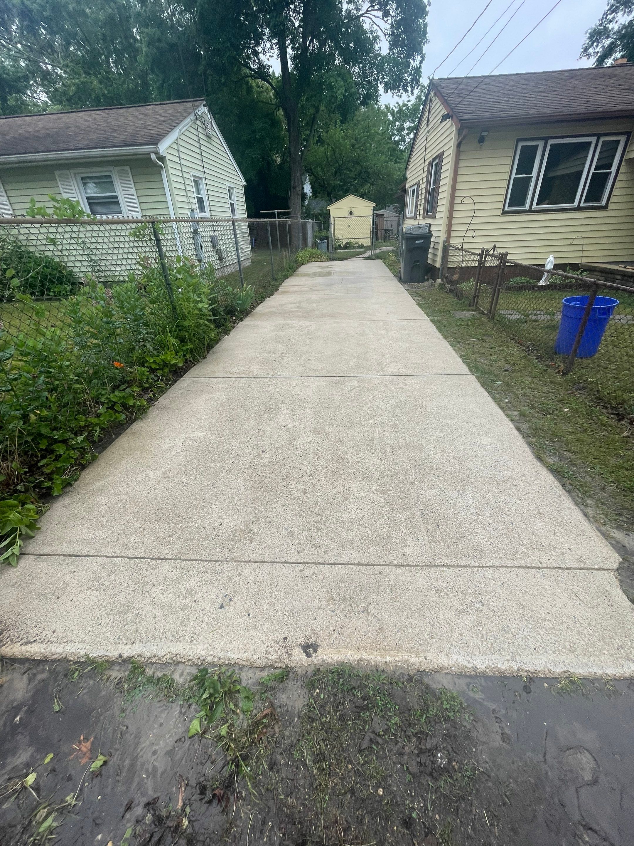 House, Deck & Concrete Cleaning by SJ Exterior