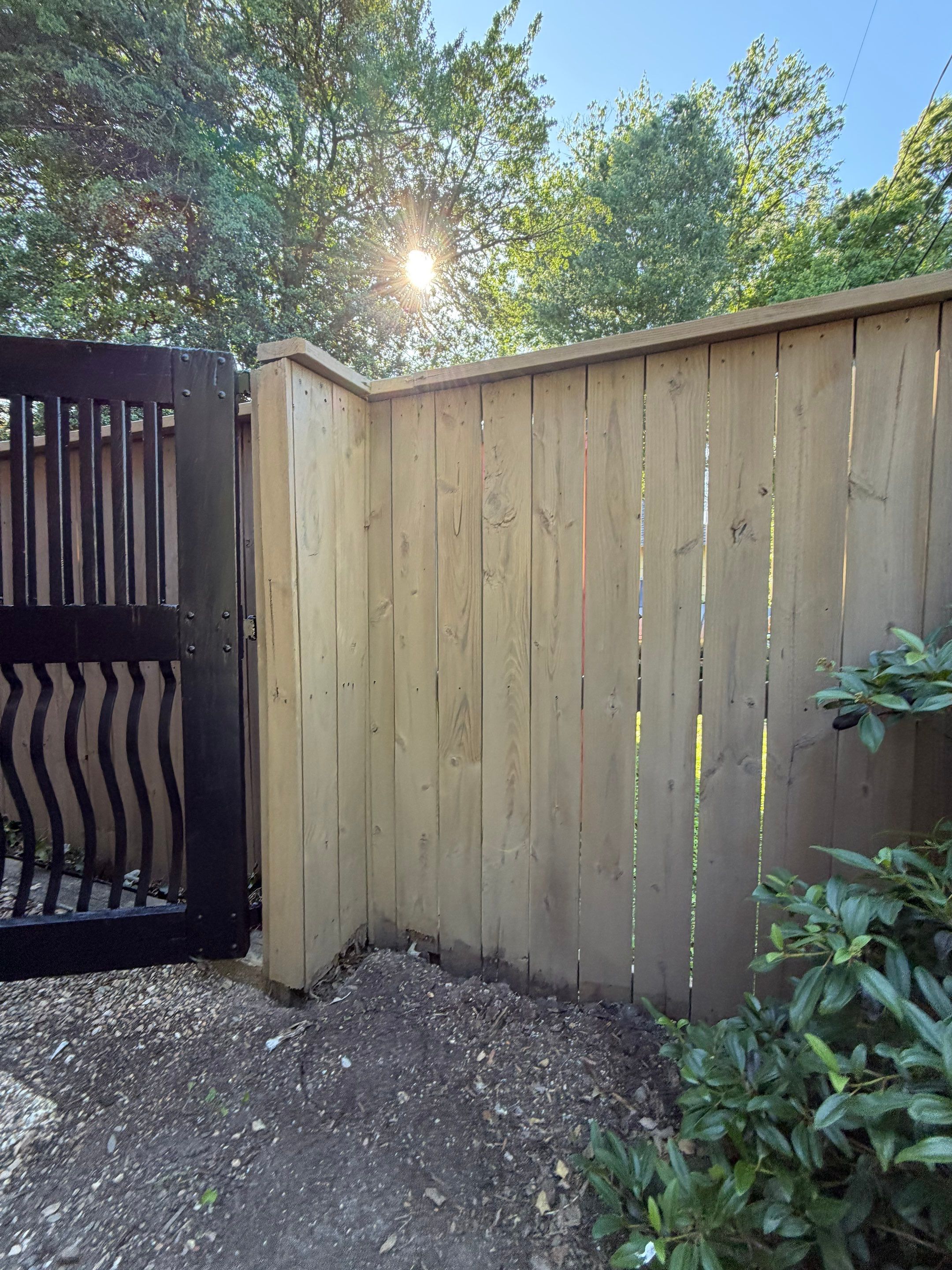 Deck and Fence Powerwash and Staining in Richmond, VA by Graystone Group