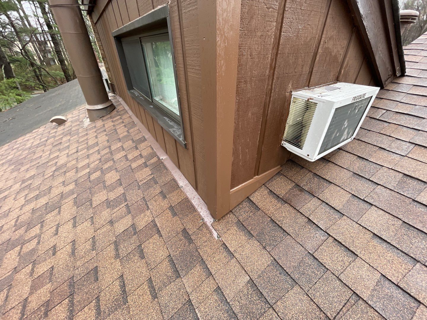 Reston CertainTeed Landmark Resawn Shake New Roof Installation & Siding/Trim Repairs by RM Banning, Inc.