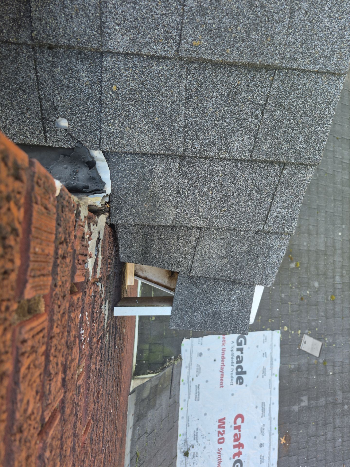 Charleston WV IKO Dynasty Roof Replacement – Premium Asphalt Shingles & Expert Installation by Mr. Roofer
