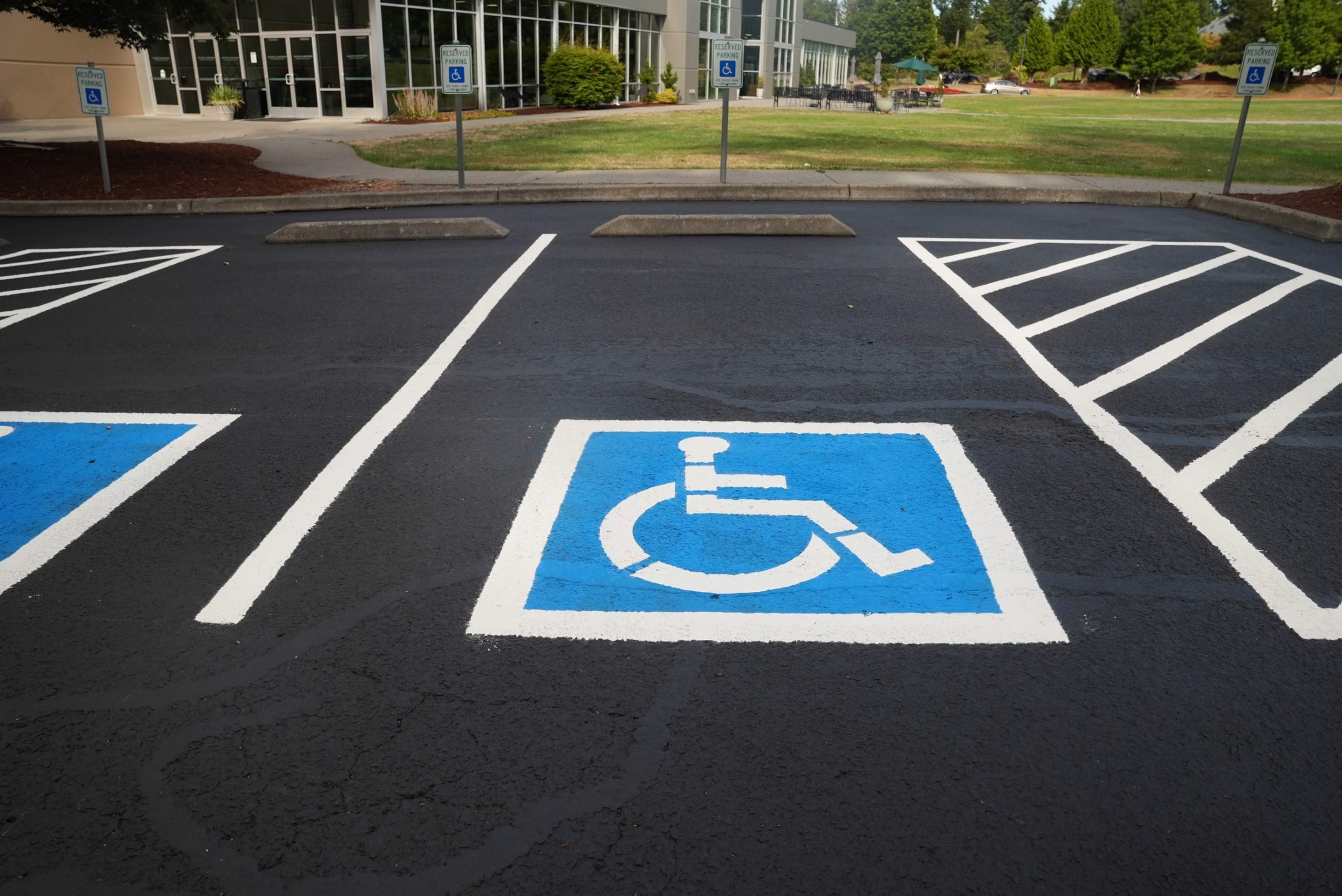 Sealcoating & Asphalt Patch Repairs | Everett  by Jireh Asphalt & Concrete Inc 