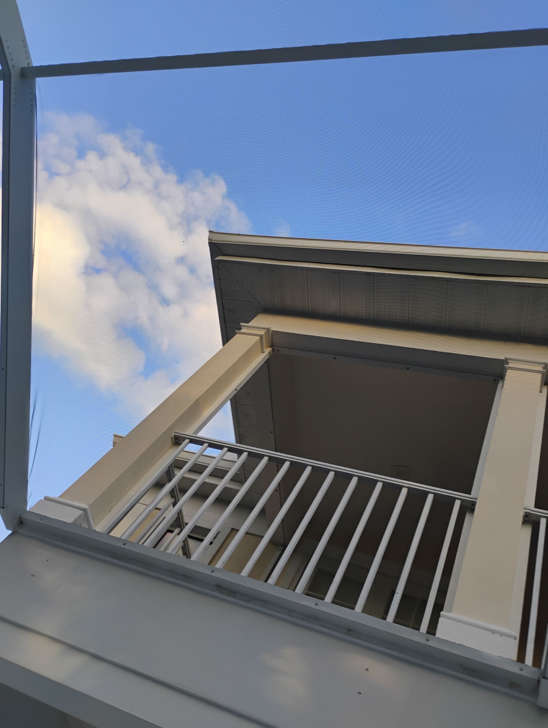 7-Inch Seamless Gutters for Large Roofs in Osprey FL by Gutter Professors
