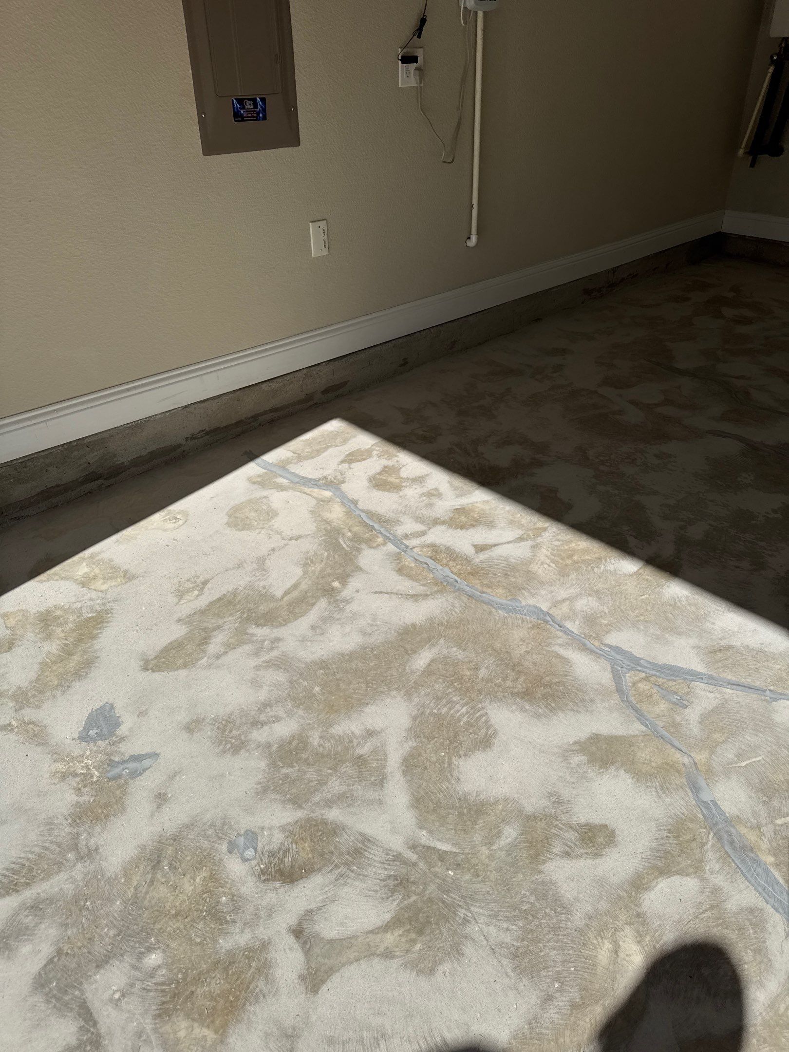 Total Home Refinement: High-Gloss Garage & Custom Interior Storage by Tibi Soli LLC