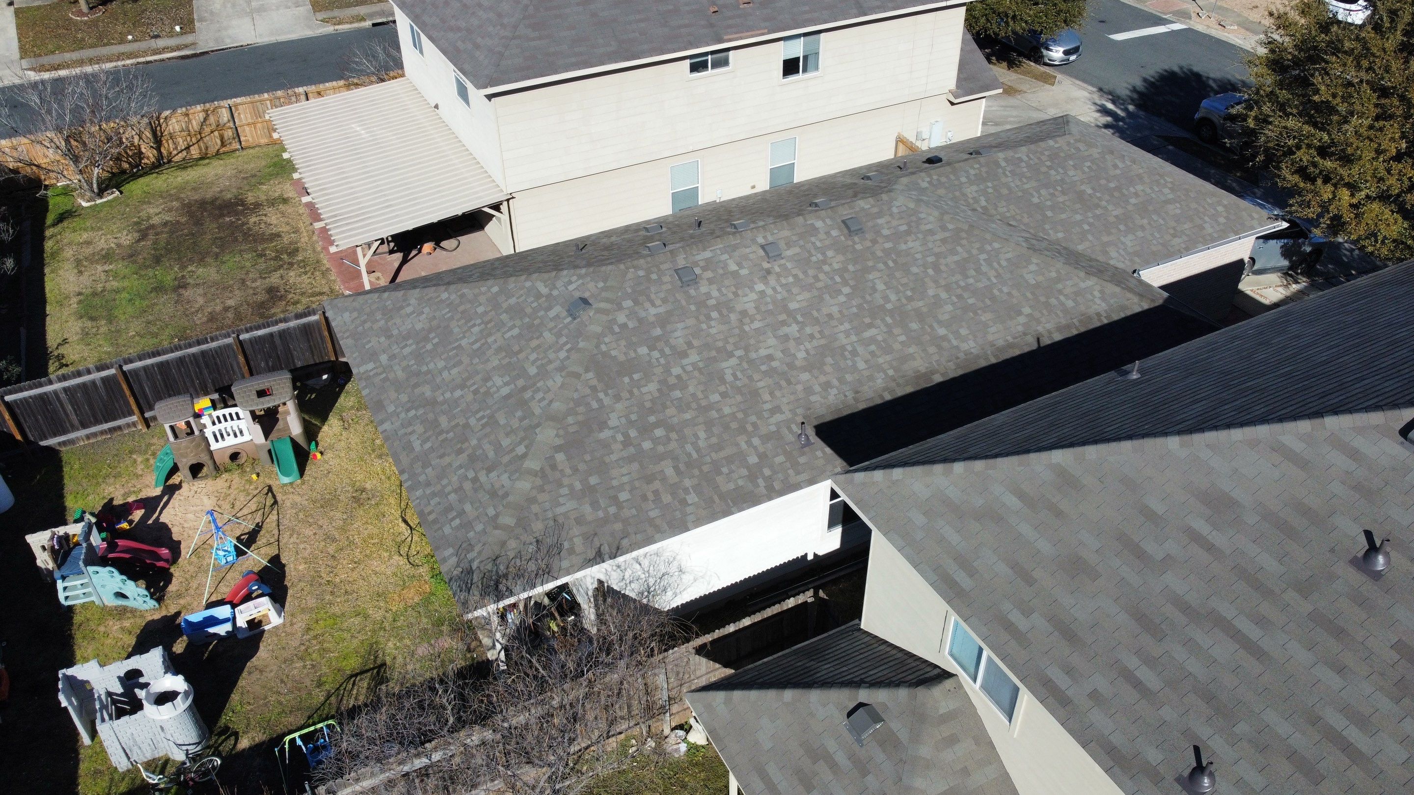 Residential Roofing Installation using Owens Corning Oakridge by Kstylez Roofing & Construction