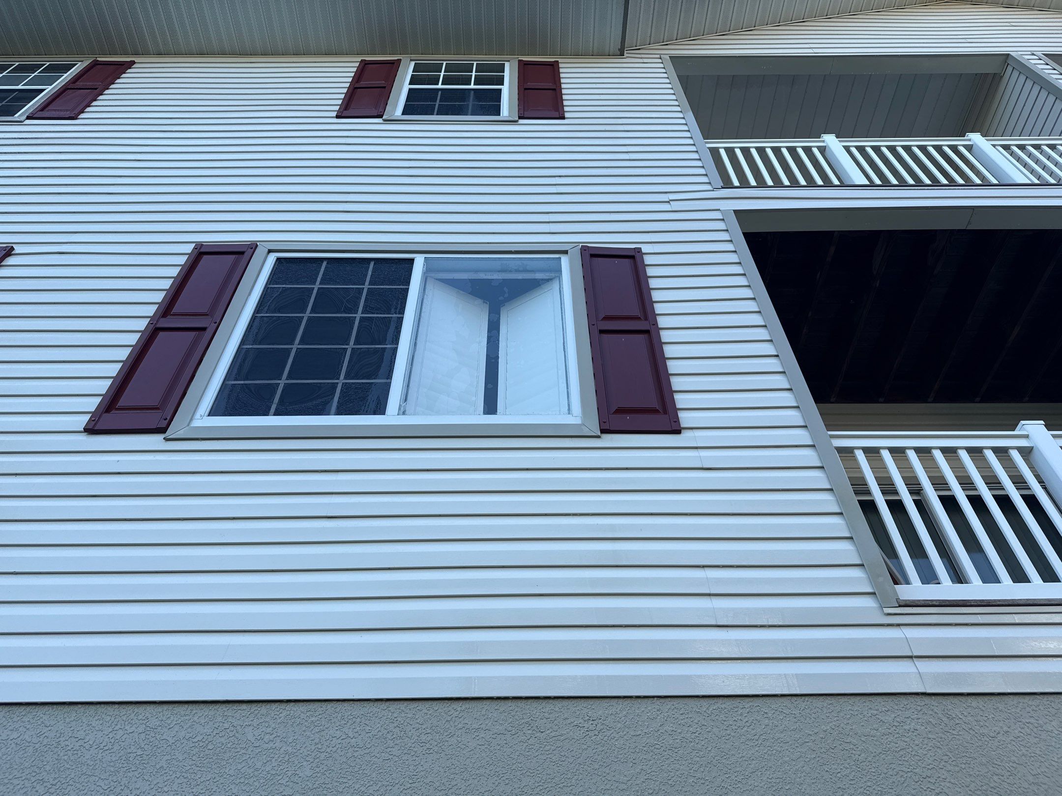 3-Story Townhome House Wash Near Manatee River | Riverbay Townhomes, Palmetto, FL by Sunshine AquaWash