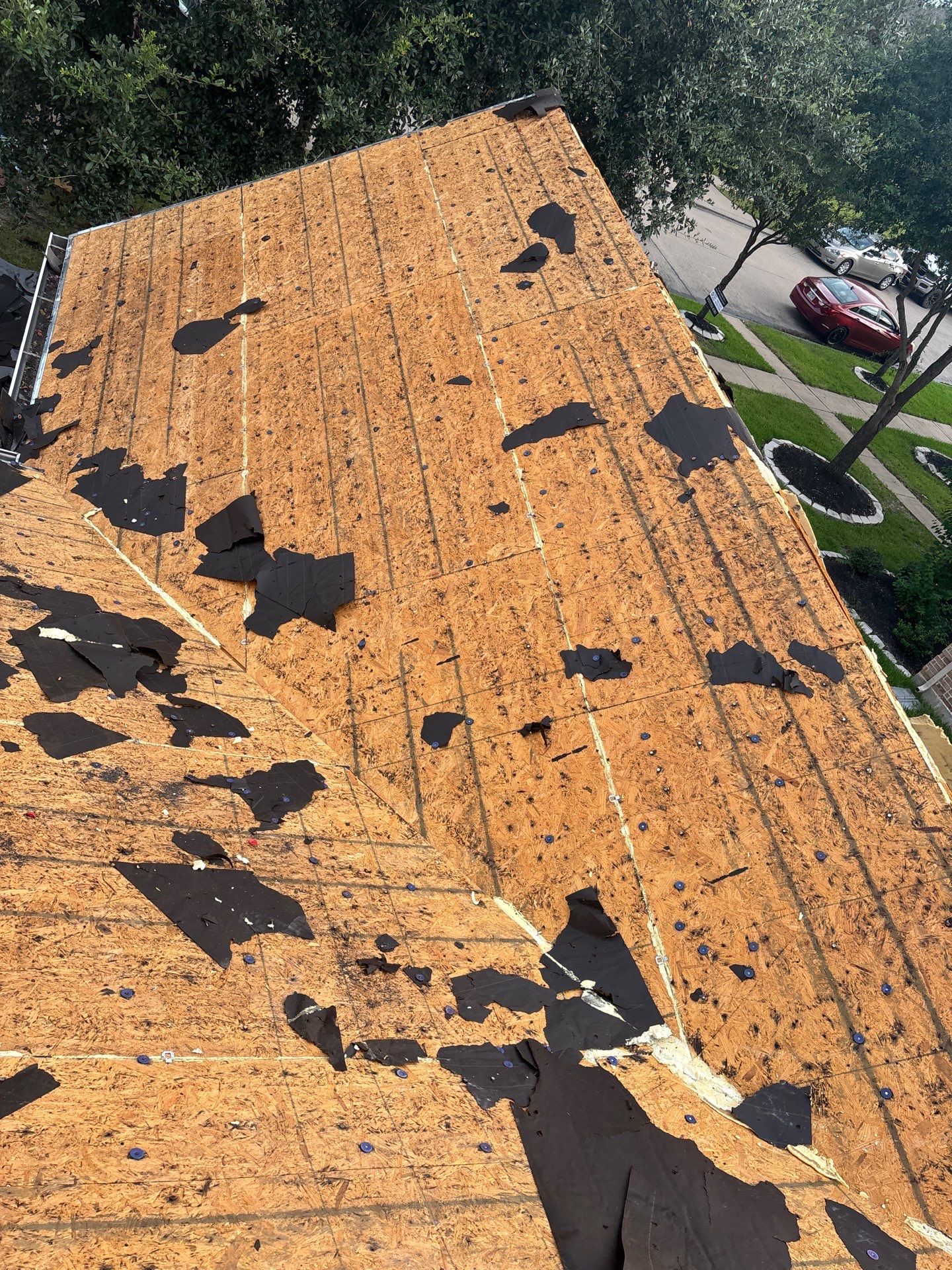 Residential Roofing Installation using Owen's Corning Duration (Lifetime) Shingles by Roof Repair Company