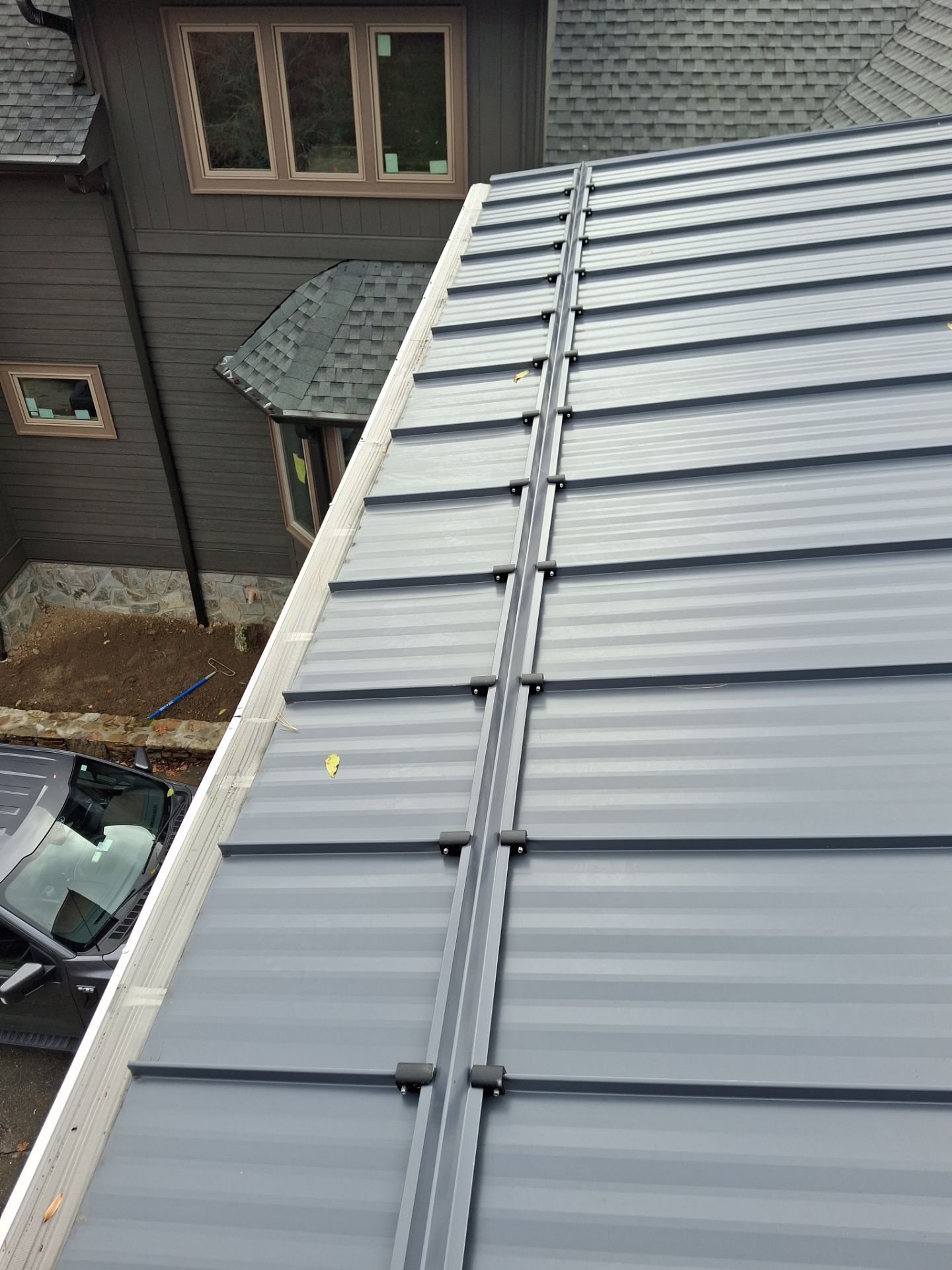 Smithey Residence by Omnia Roofing