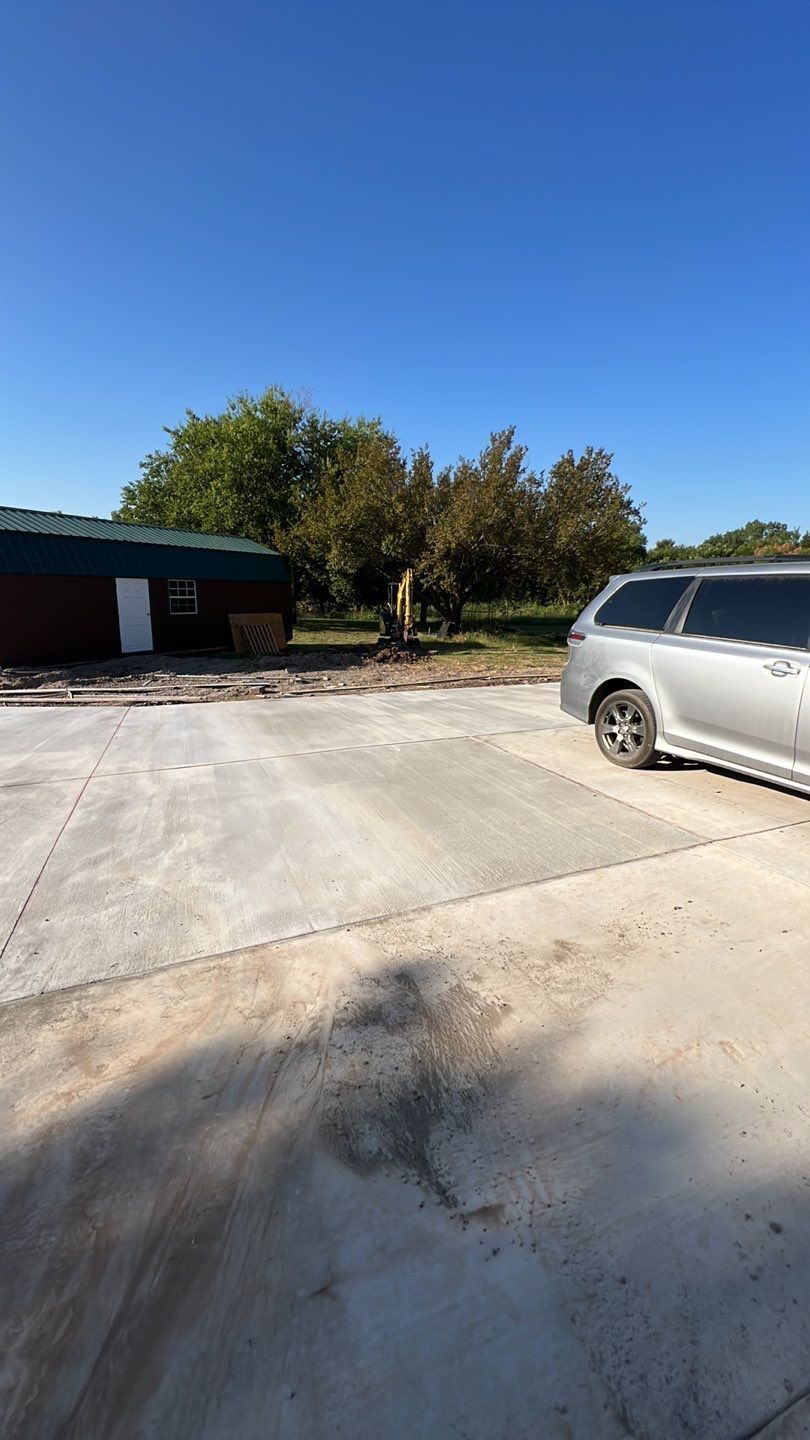 1000' Drive and Patio using Concrete by Clays Services Inc