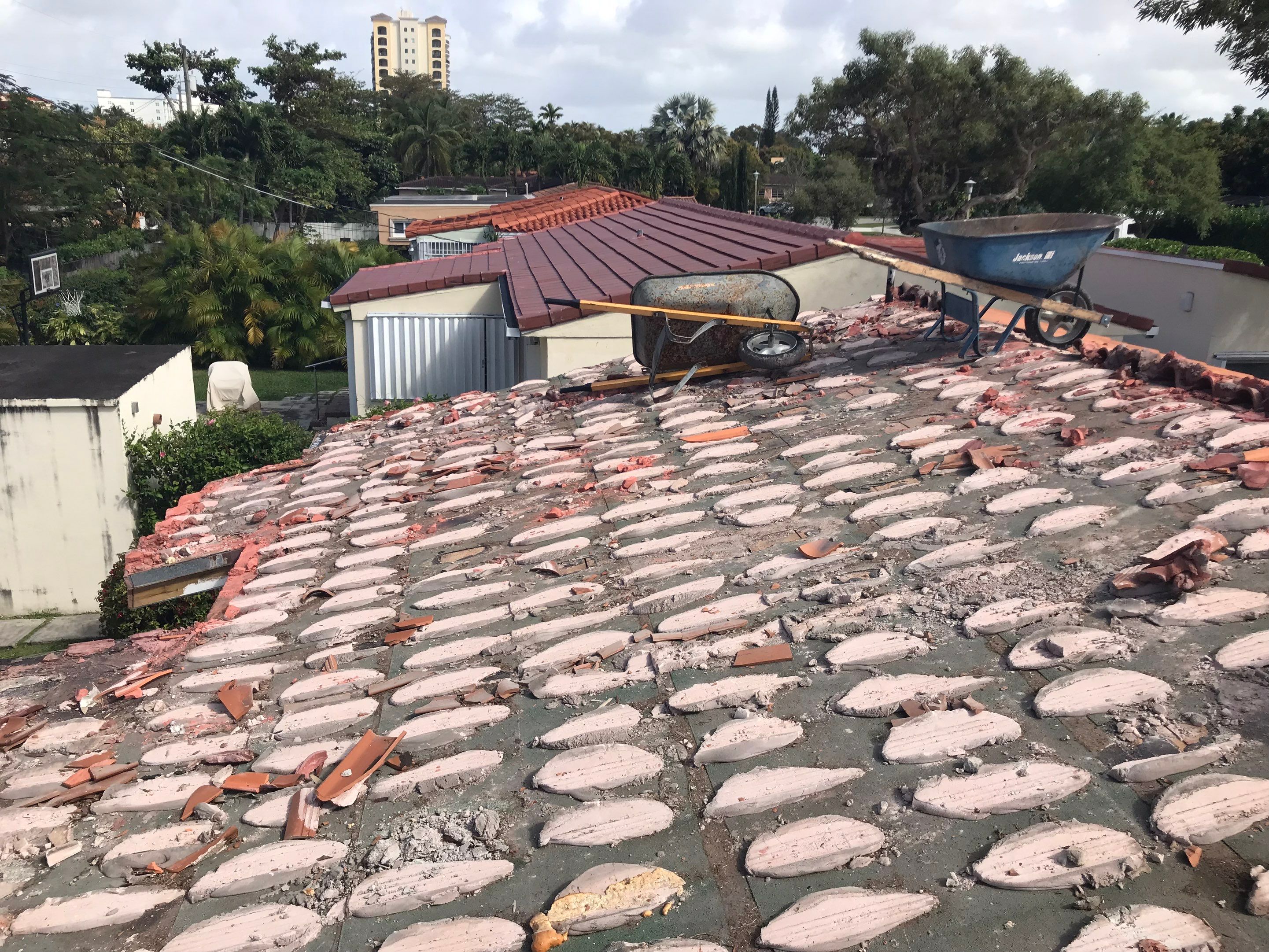 Metal Roof - Galvalume Ash Gray by Istueta Roofing