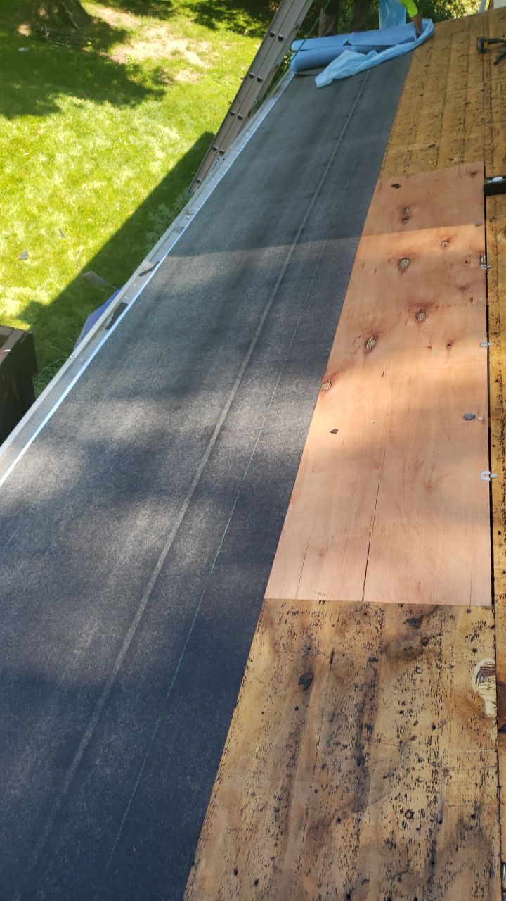 Springfield CertainTeed Landmark Weathered Wood Roof Installation by RM Banning, Inc.