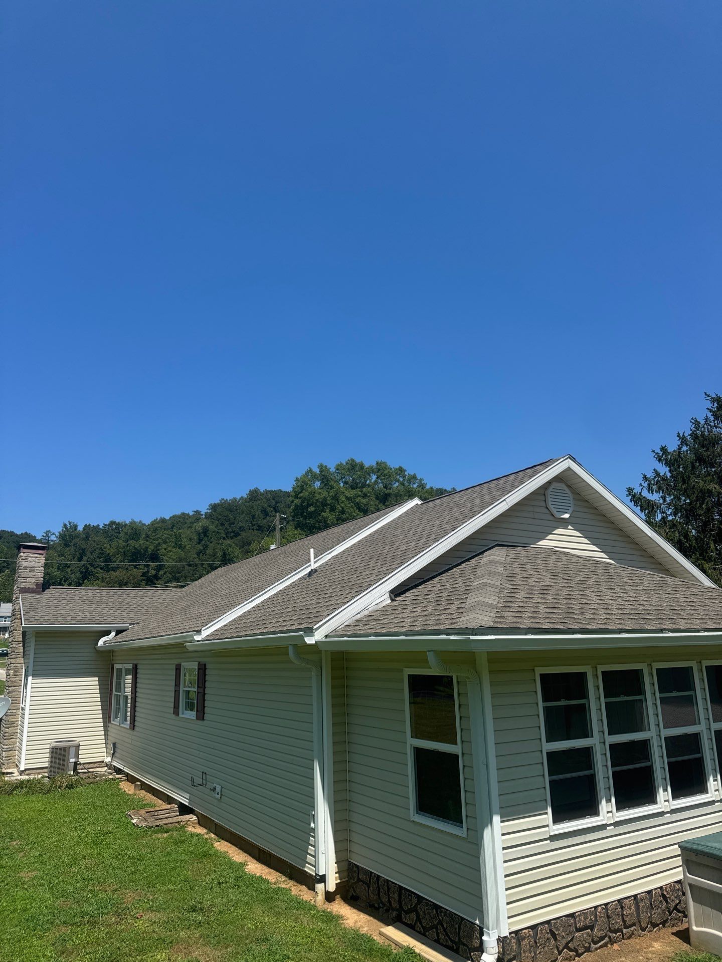 Residential Roofing Installation using GAF Timberline HDZ Weatherer Wood by Rainstoppers Roofing