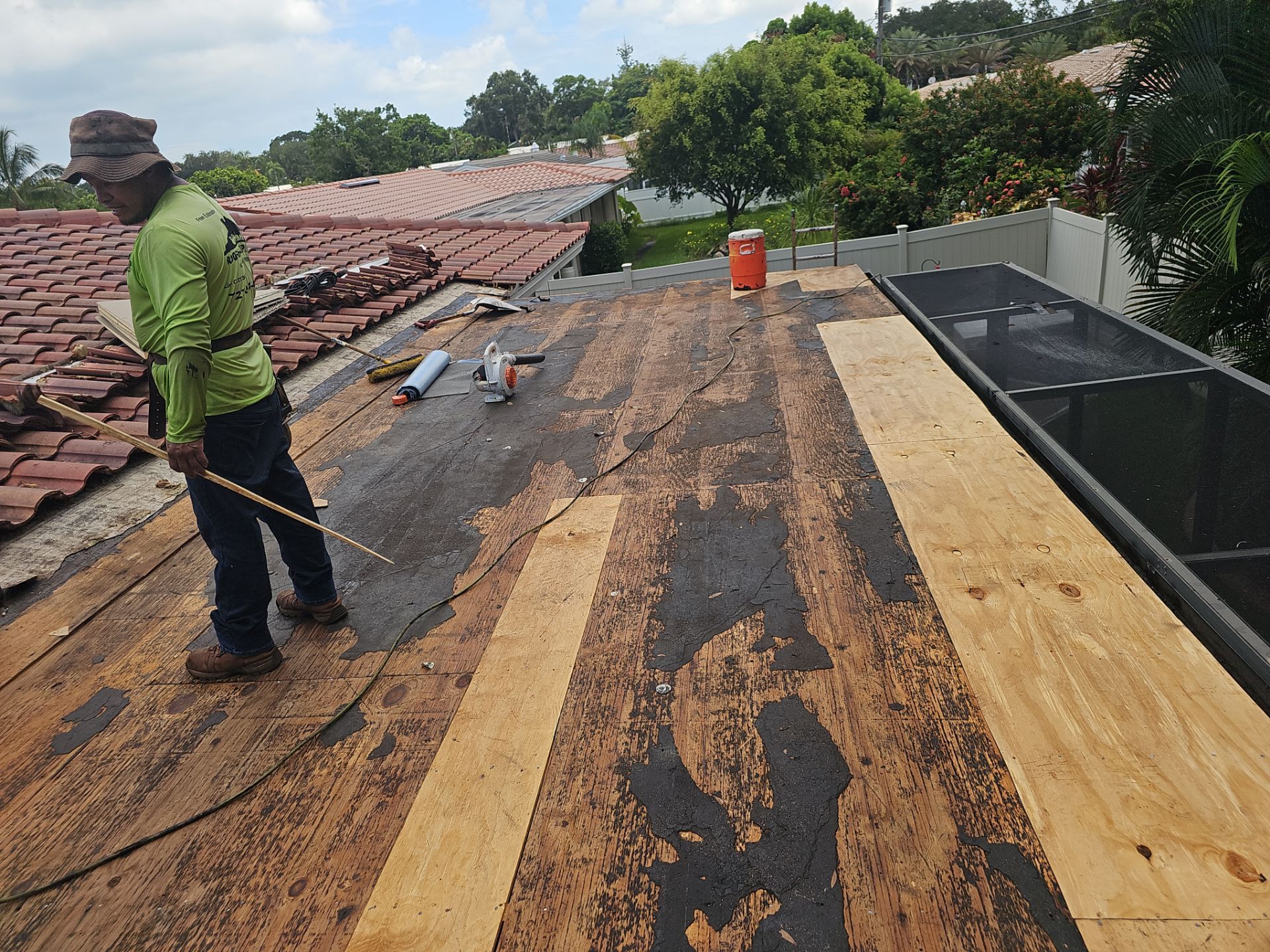 Project in Largo 33774 by Mitchell Roofing Company LLC 