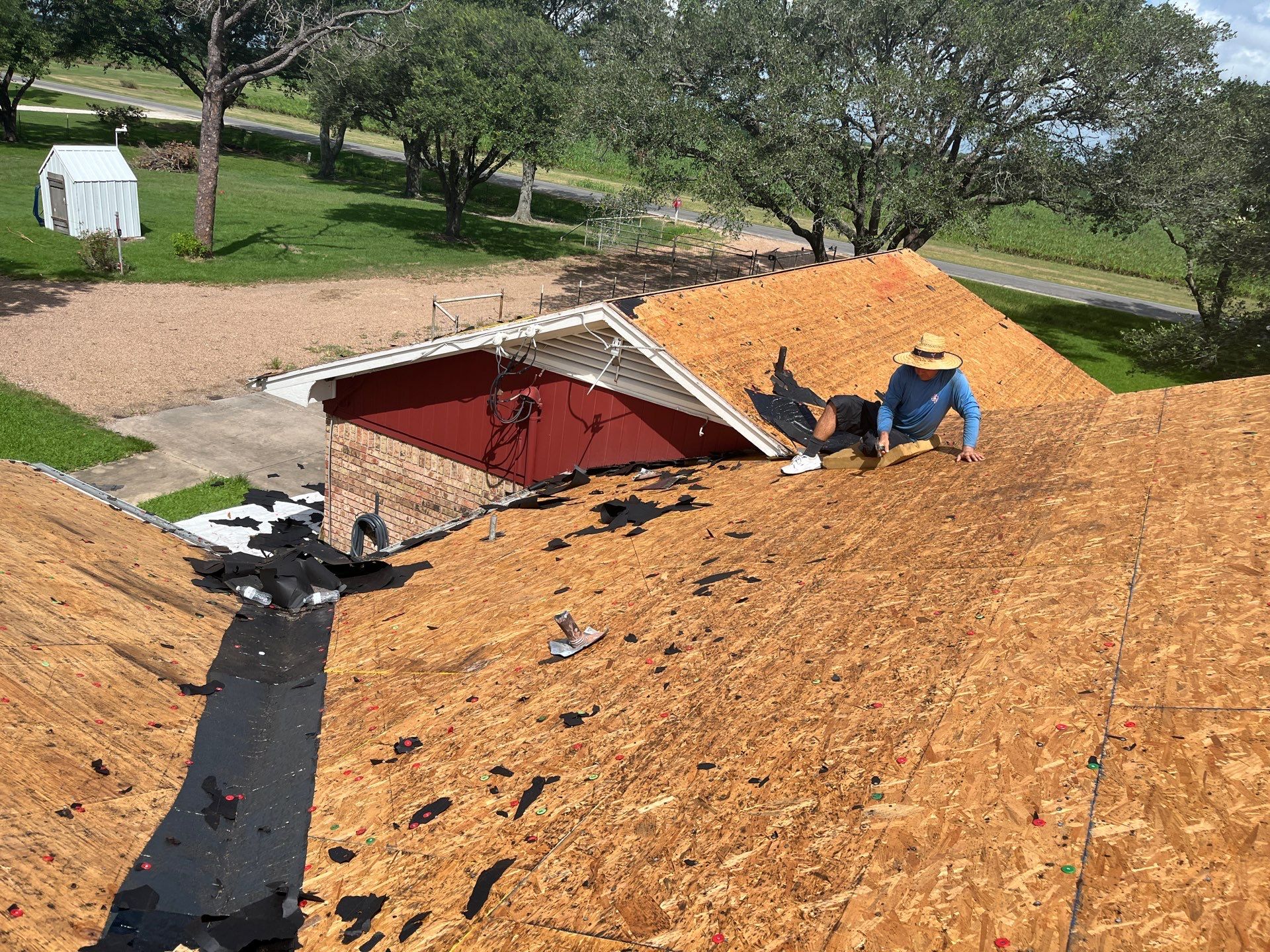 Residential Roofing Installation using Owen's Corning Duration (Lifetime) Shingles by Roof Repair Company