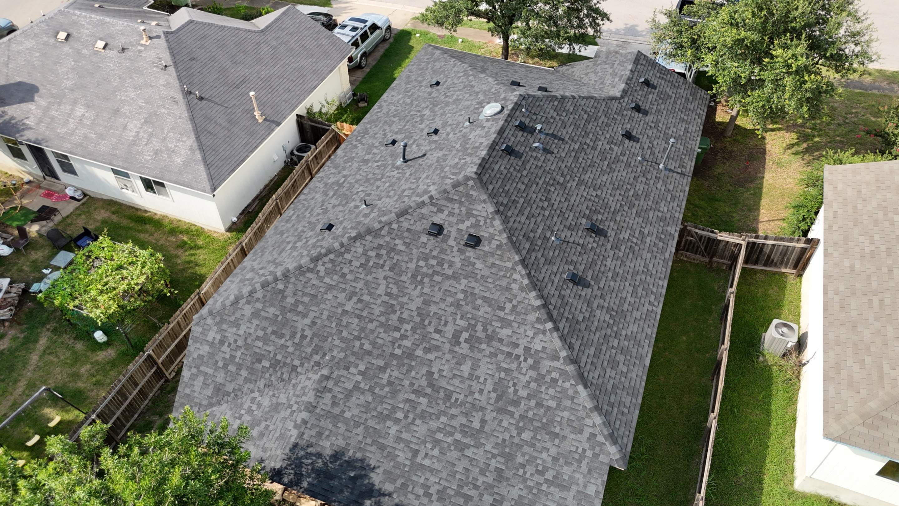 Brilliant Black - Malarkey Highlander by RoofsOnly.com