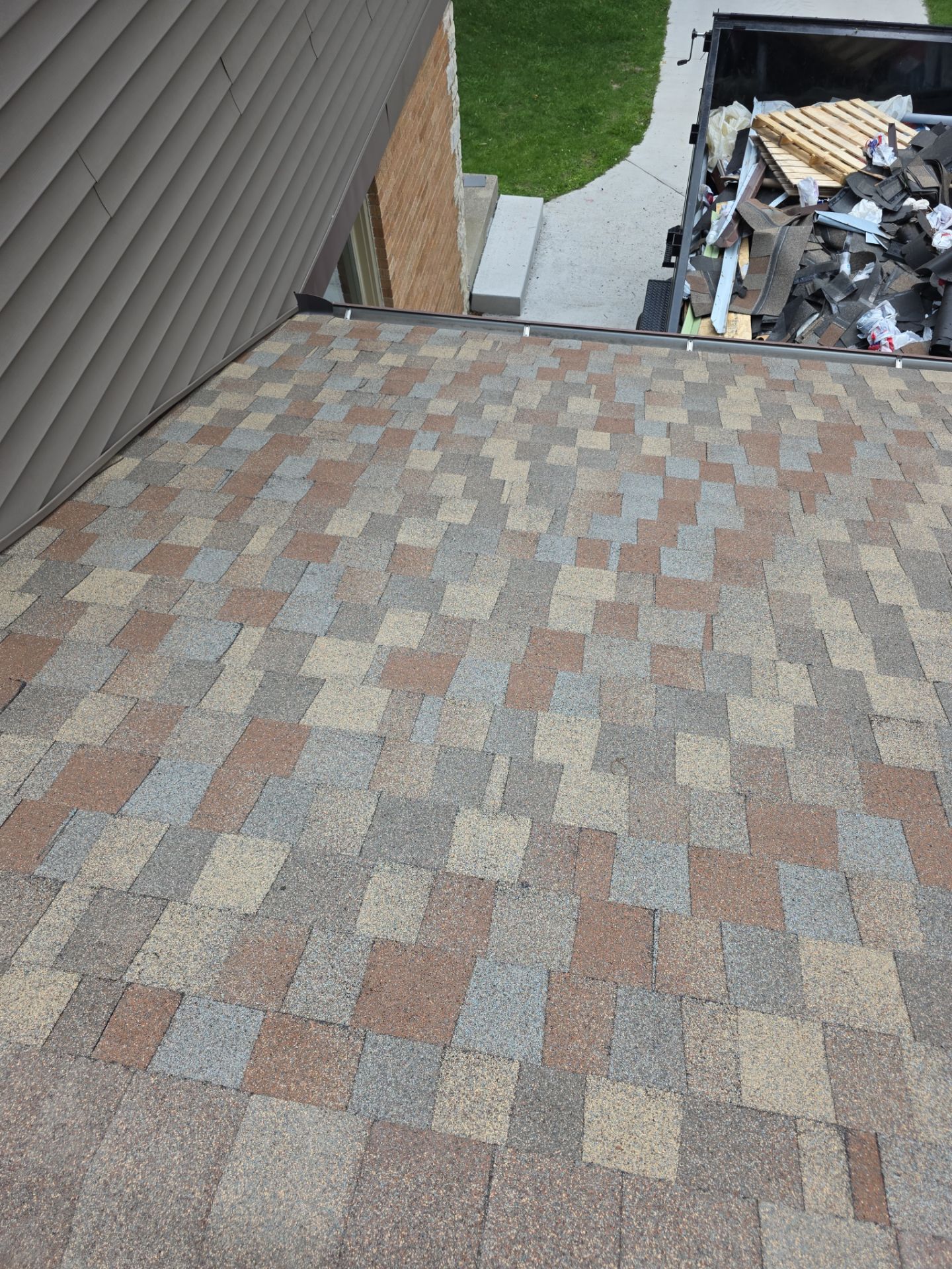NEW COLOR SCHEME !  by Gellings Roofing & Siding
