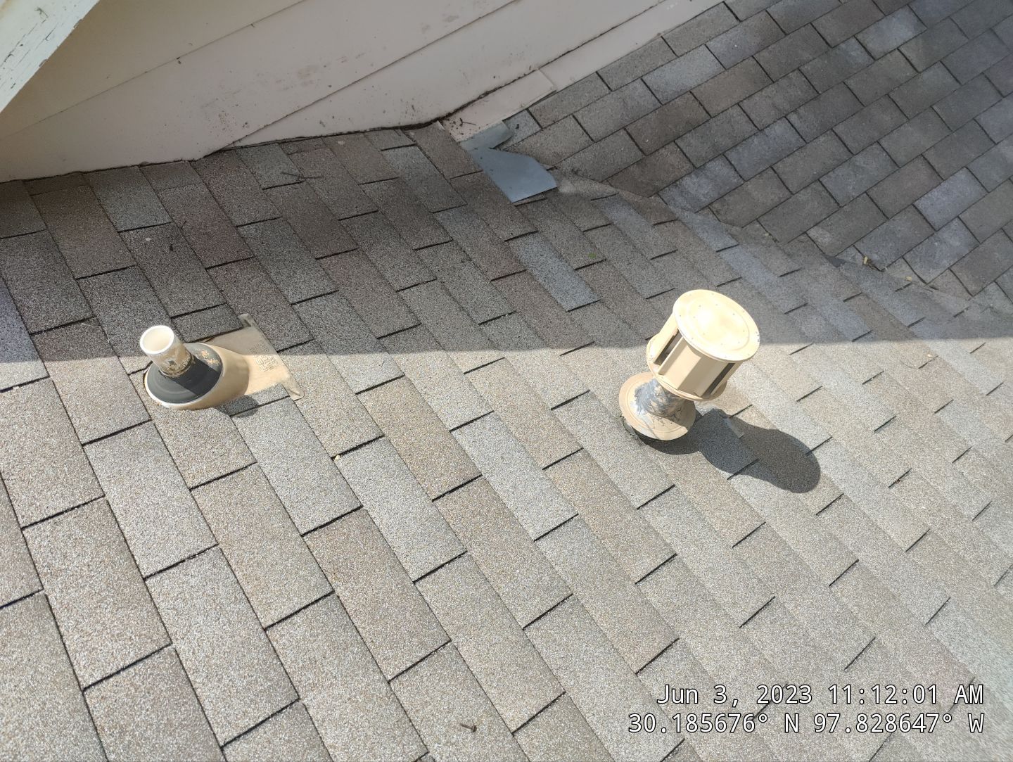 Residential Roofing Installation using Owens Corning Oakridge Estate Grey by DeZign Roofing & Exteriors