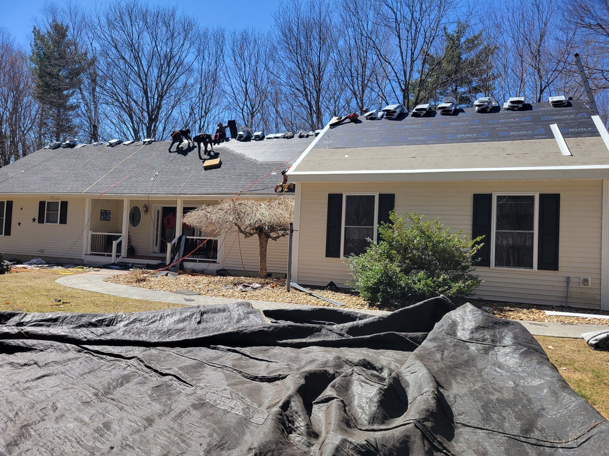 Vinyl Siding and Asphalt Roofing Replacement in Deerfield by Tall pine roofing