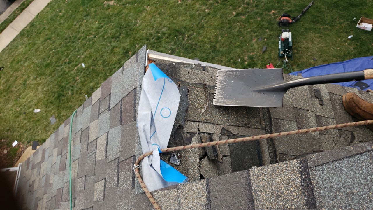 Fairfax Station: CertainTeed Landmark Pro Designer Shingles in Max Def Weathered Wood by RM Banning, Inc.