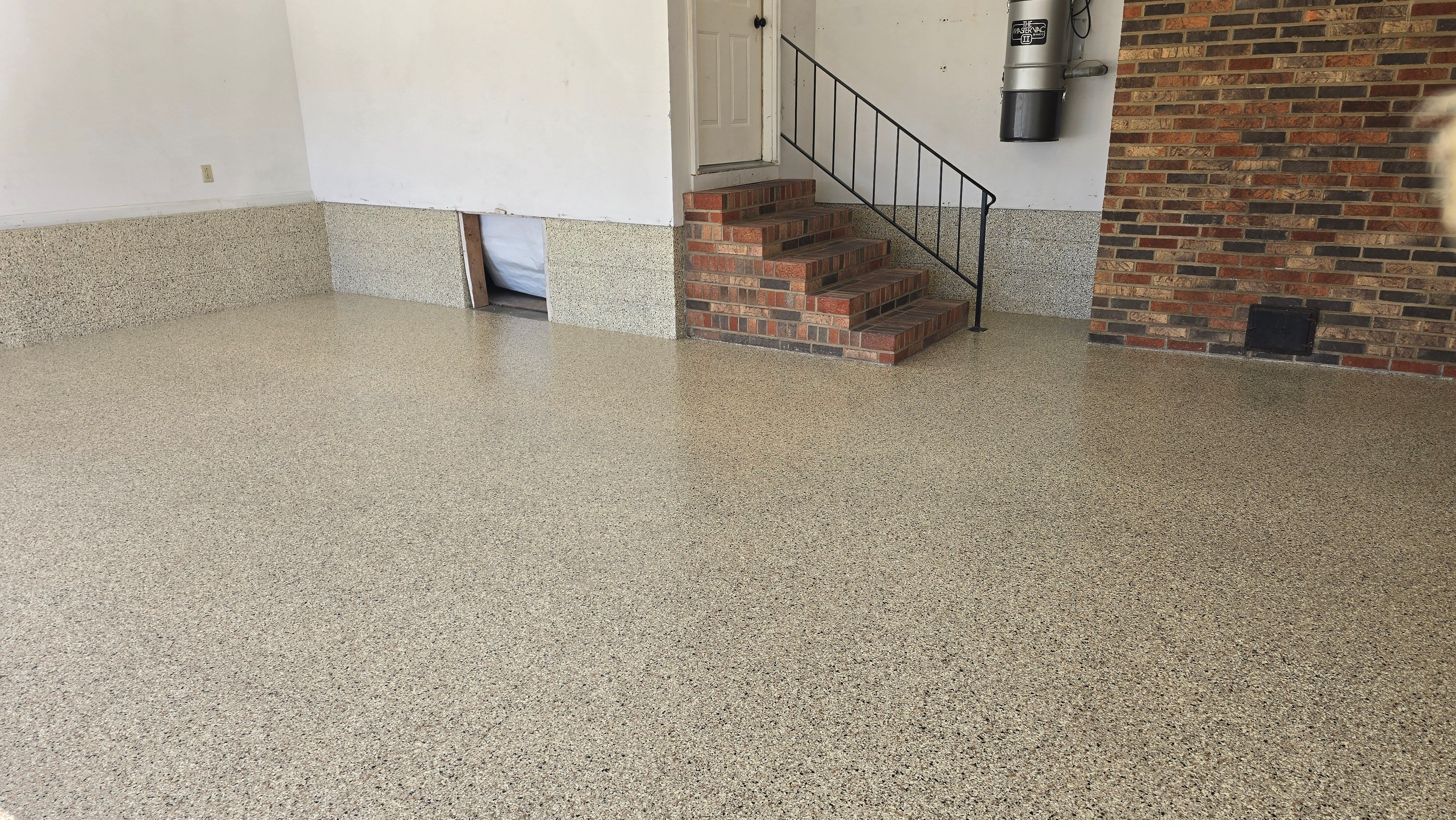 Garage using Shoreline by Elite Floor Solutions