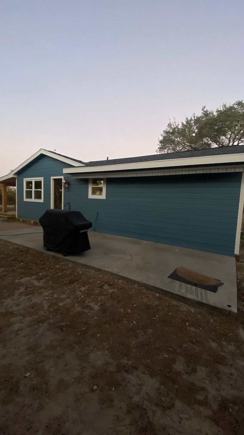 Customized Cabin by Bayfront Roofing and Construction