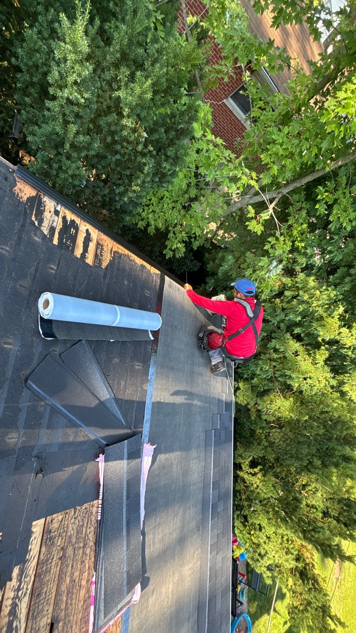 Roof Replacement using Owens Corning Onyx Black by 180 Contractors