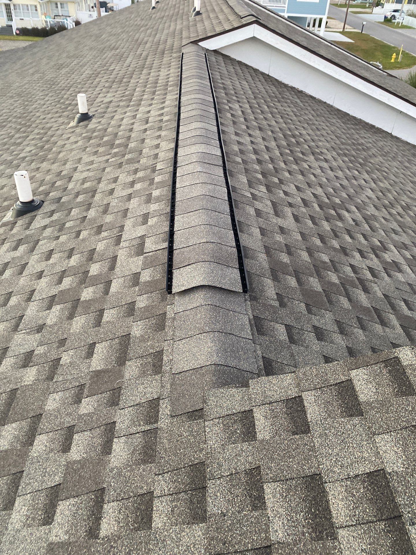 GAF HDZ - Weathered Wood by Linta Roofing Inc