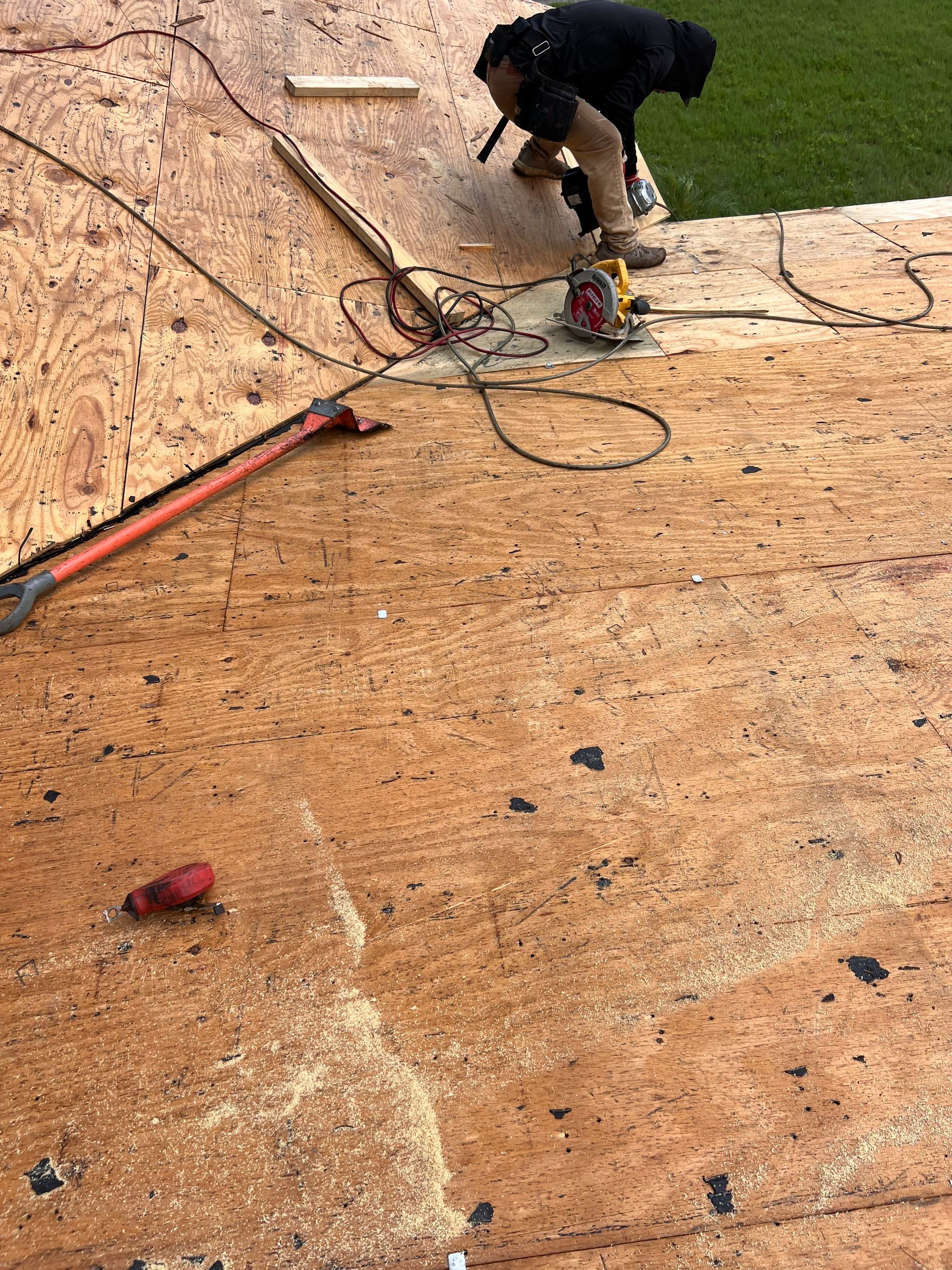 Project in Pinellas Park 33782 by Mitchell Roofing Company LLC 