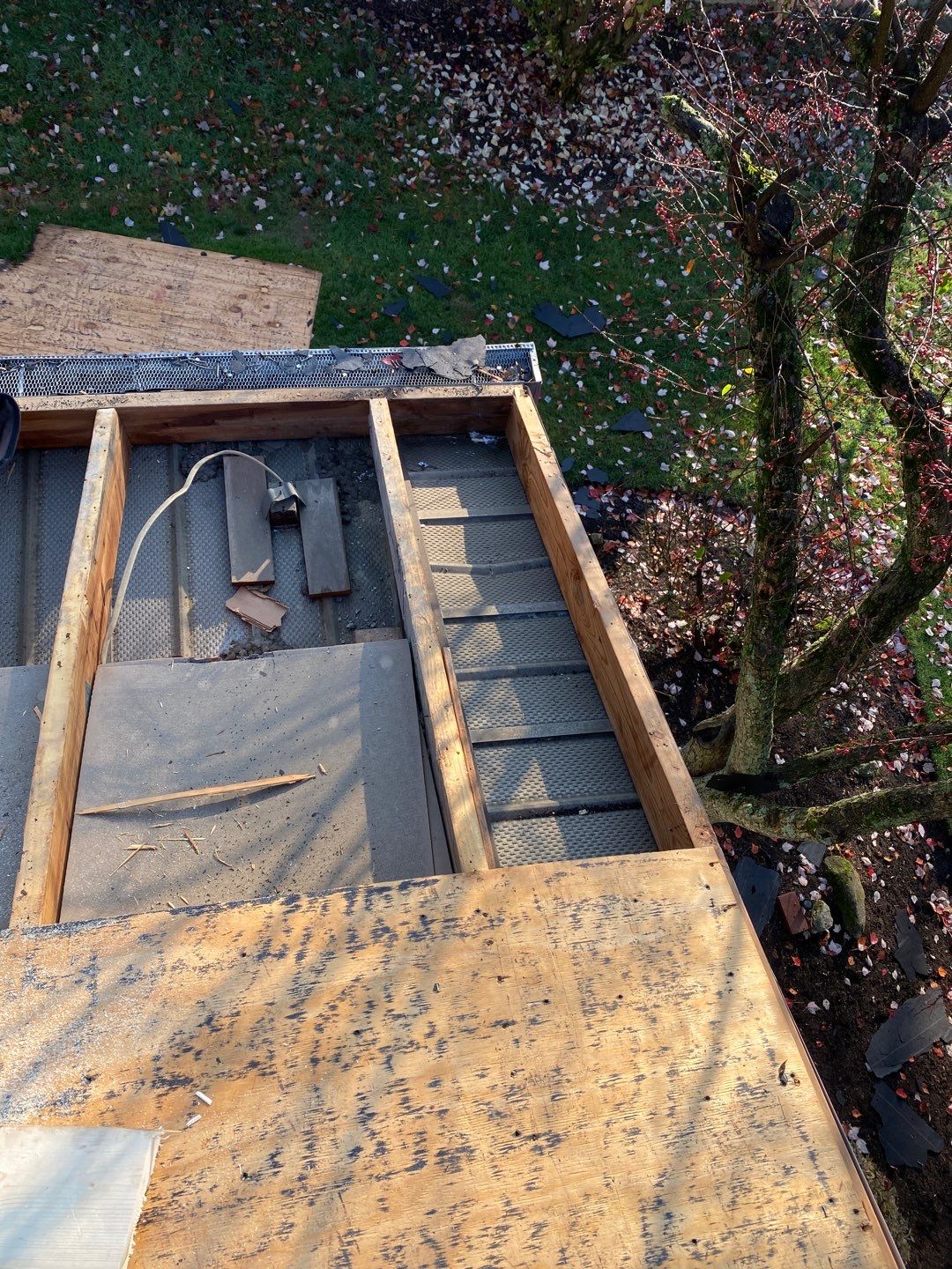 Residential Roofing Installation using Owens Corning Duration, Driftwood by Absolute Roofing and Construction
