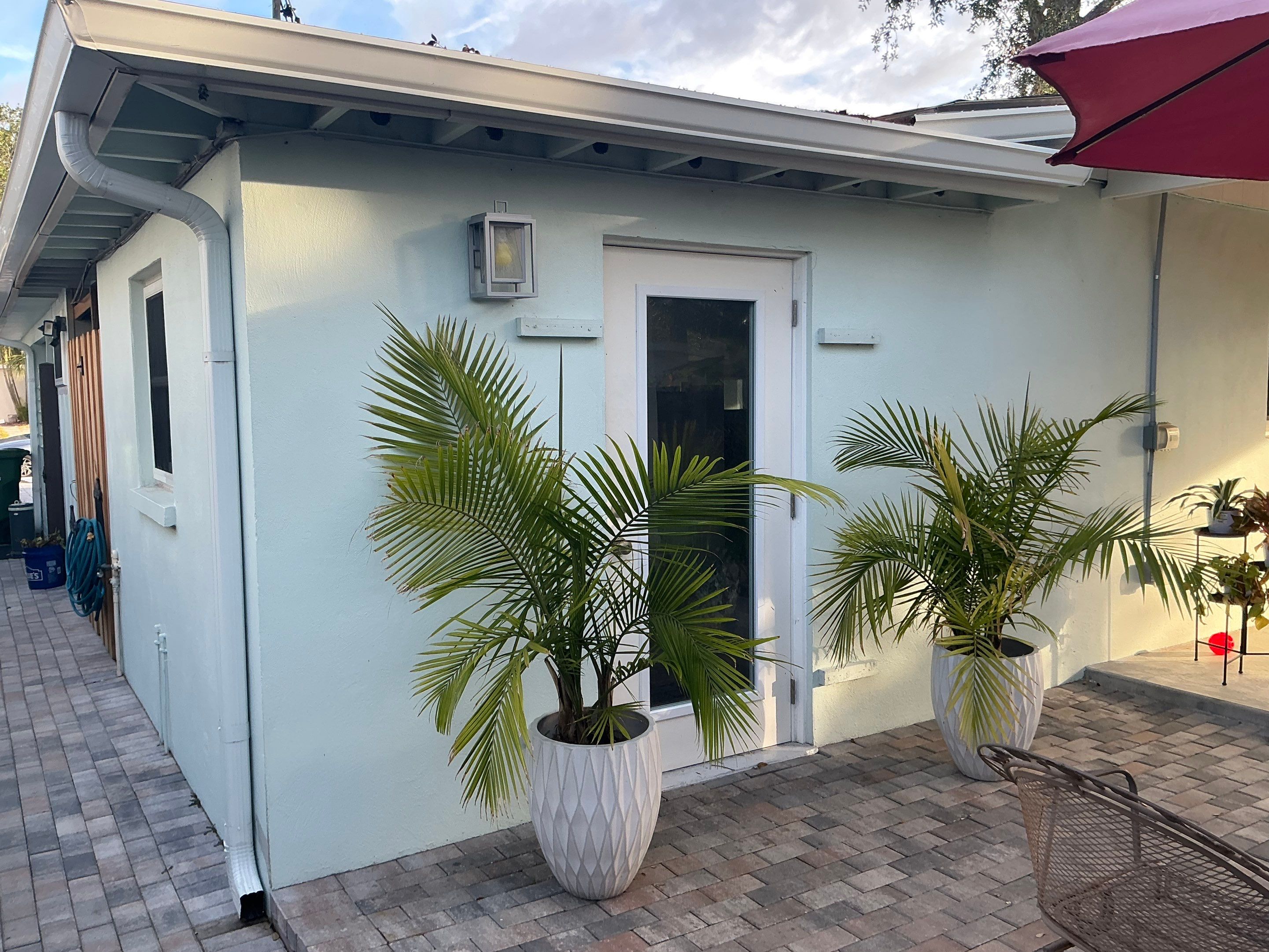 Elegant 7-Inch Seamless Gutters in Sarasota FL in Sarasota FL by Gutter Professors