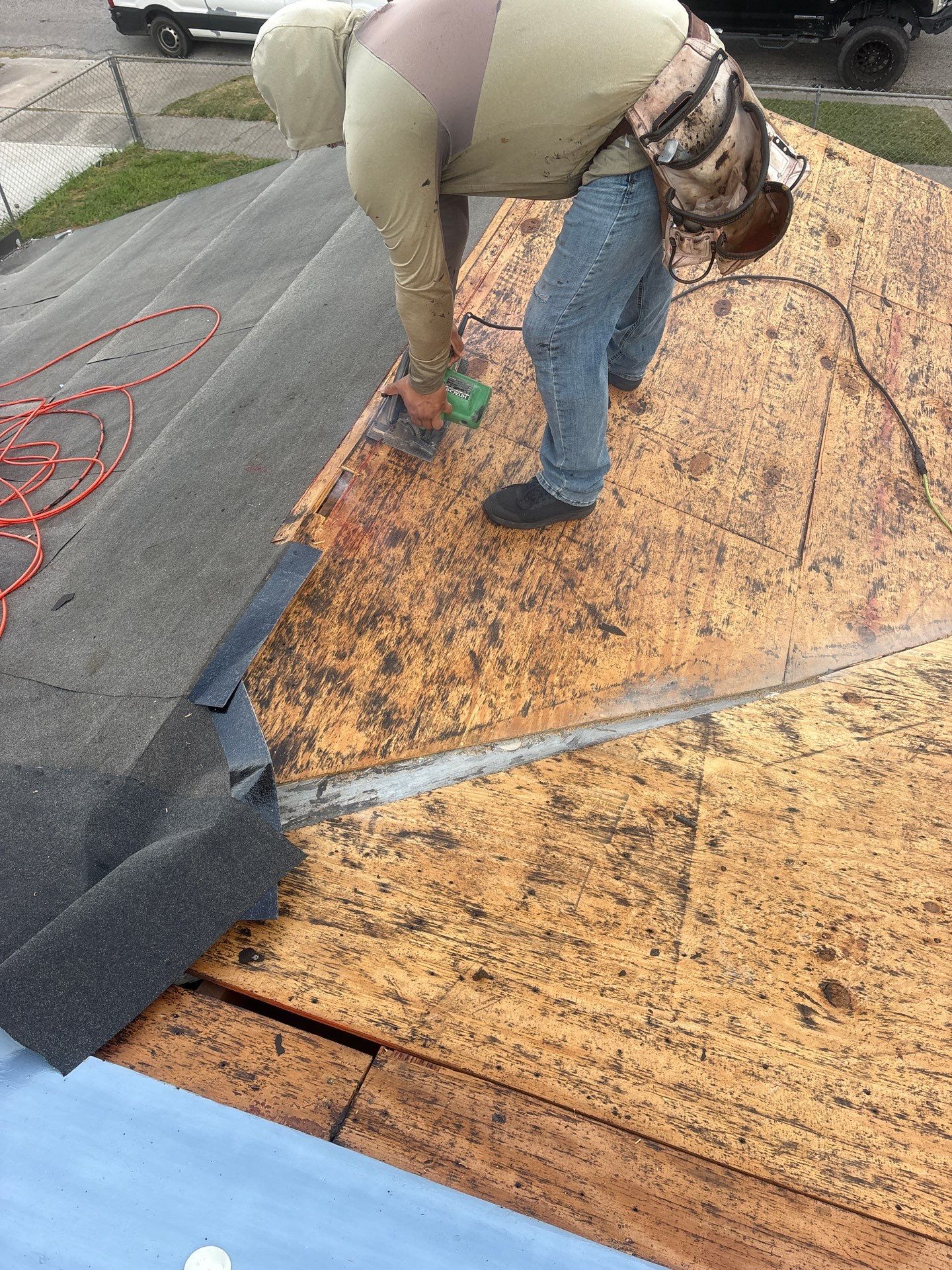 Screened in, on Spicewood by Bayfront Roofing and Construction