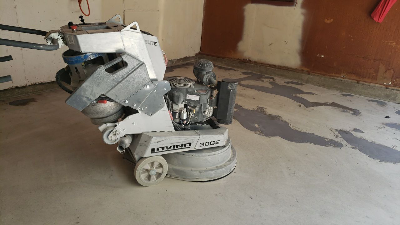 Garage using Domino  by Select Painting, Coatings & Garage Cabinets